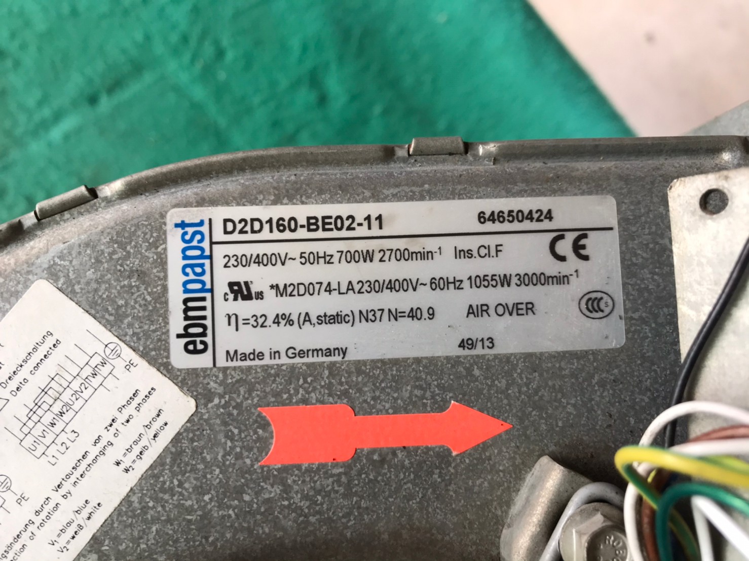 พัดลมหอยโข่ง ยี่ห้อ ebmpapst ใช้ไฟสามเฟส 230/400v 700w 2700min ช่องลมออกขนาด 10x27 ซม. ลมแรงมาก สภาพดี ใช้งานได้ปกติ ราคา 2,000 บาทรวมส่งค่ะ