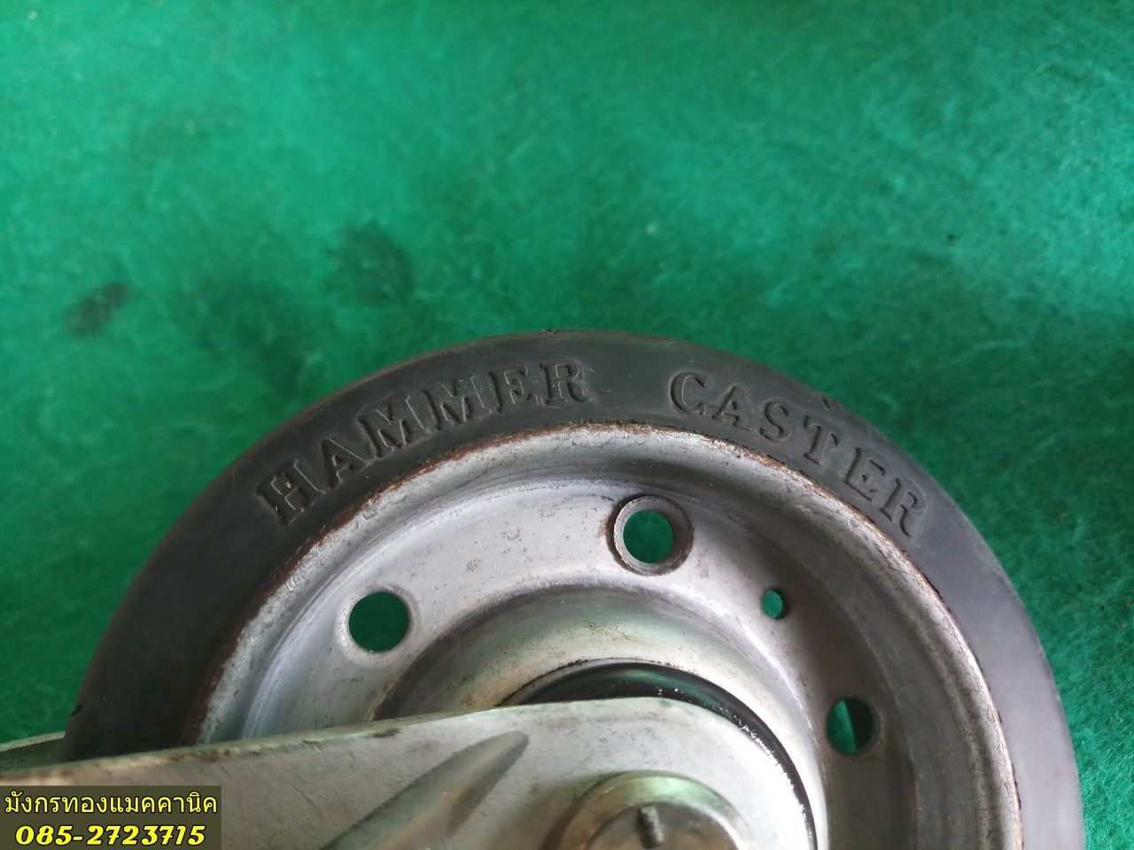 ลูกล้อ HAMMER ขนาด 5 นิ้ว มีเบรก 2 ล้อ ล้อหมุนได้ 4 ล้อ ล้อยางแน่นๆ เข็นไม่ดัง ไม่เป็นรอยค่ะ ล้อลื่นดี แข็งแรงรับน้ำหนักได้ดี ราคาชุดละ 600 บาทไม่รวมส่งค่ะ มี 4 ชุด ลูกล้อ HAMMER ขนาด 5 นิ้ว มีเบรก 2 ล้อ ล้อหมุนได้ 4 ล้อ ล้อยางแน่นๆ เข็นไม่ดัง ไม่เป็นรอยค่ะ ล้อลื่นดี แข็งแรงรับน้ำหนักได้ดี ราคาชุดละ 600 บาทไม่รวมส่งค่ะ มี 4 ชุด