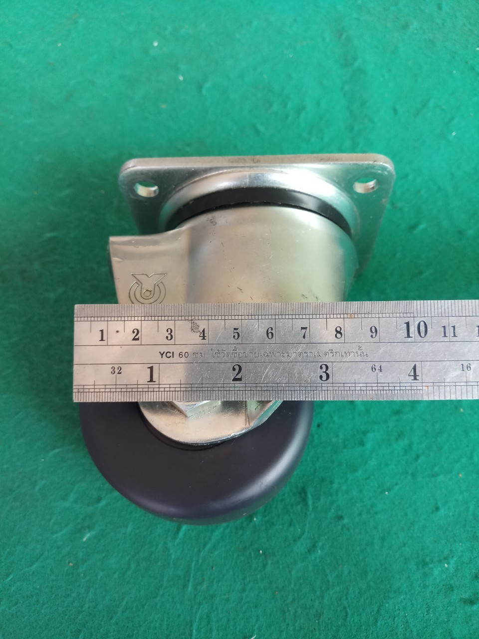 ลูกล้อ ขนาด 3 นิ้ว หน้ากว้างเกือบ 2 นิ้ว หมุนได้รอบ 4 ล้อ โครงล้อหนามาก รับน้ำหนักได้หลายร้อยโล สภาพสวยมาก ไม่มีสนิม ล้อลื่นดี จัดชุด 4 ล้อ ราคาชุดละ 500 บาท+90 ค่าส่ง มี 100 ชุดค่ะ