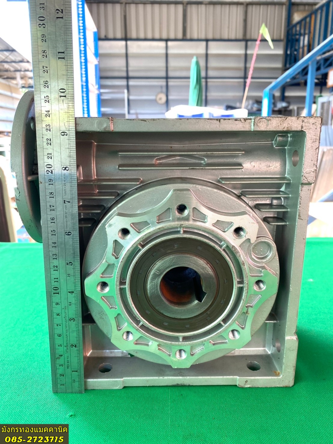 เกียร์ทดรอบ VOGEL อัตราทด 10:1 เพลา 24/35 mm. โครงอลูมิเนียม สภาพดี ราคา 2,800 บาทไม่รวมส่งค่ะ มีหลายตัว