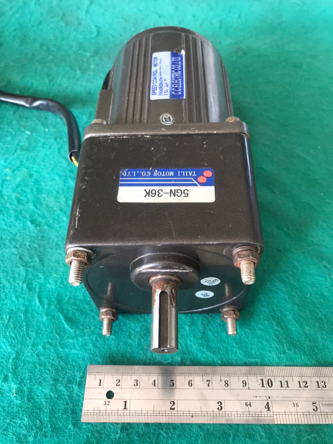 มอเตอร์เกียร์ CC Electric ขนาด 40w ใช้ไฟ 220v ความเร็วรอบ 38 รอบ/นาที พร้อมกล่องปรับรอบมอเตอร์ สภาพด มอเตอร์เกียร์ CC Electric ขนาด 40w ใช้ไฟ 220v ความเร็วรอบ 38 รอบ/นาที พร้อมกล่องปรับรอบมอเตอร์ สภาพด
