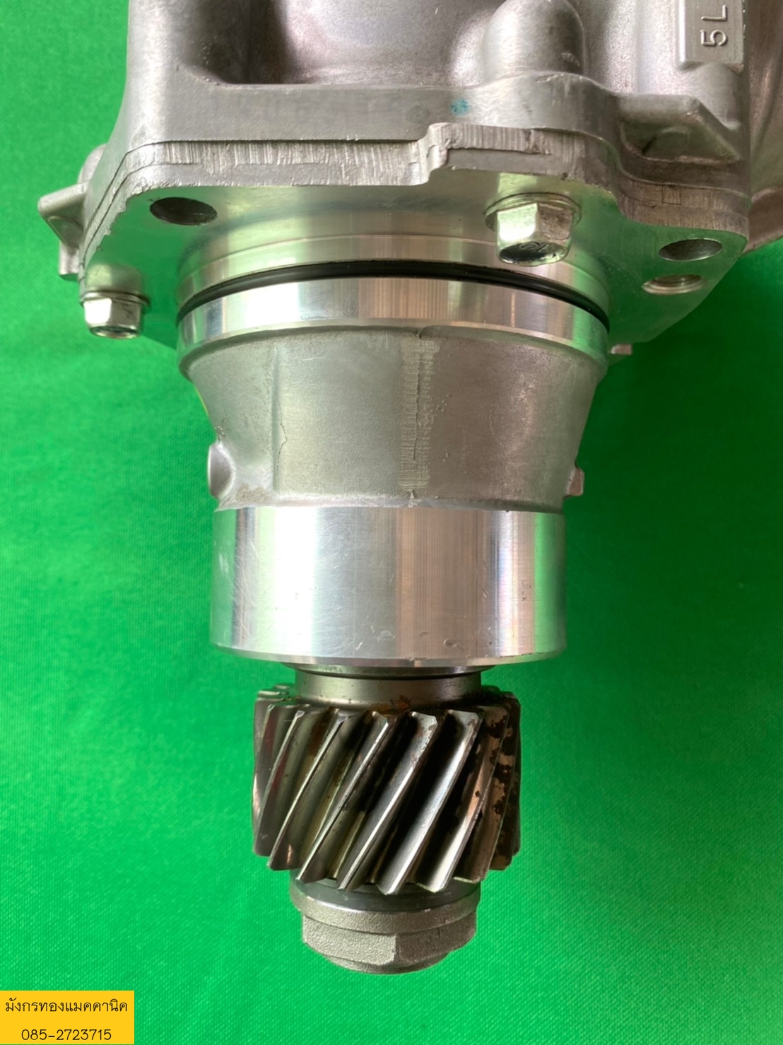 หัวเกียร์เข้ามุมฉาก  1ต่อ1  โครงอลูมิเนียม  สภาพสวย ราคา 1,000 บาทไม่รวมส่งค่ะ