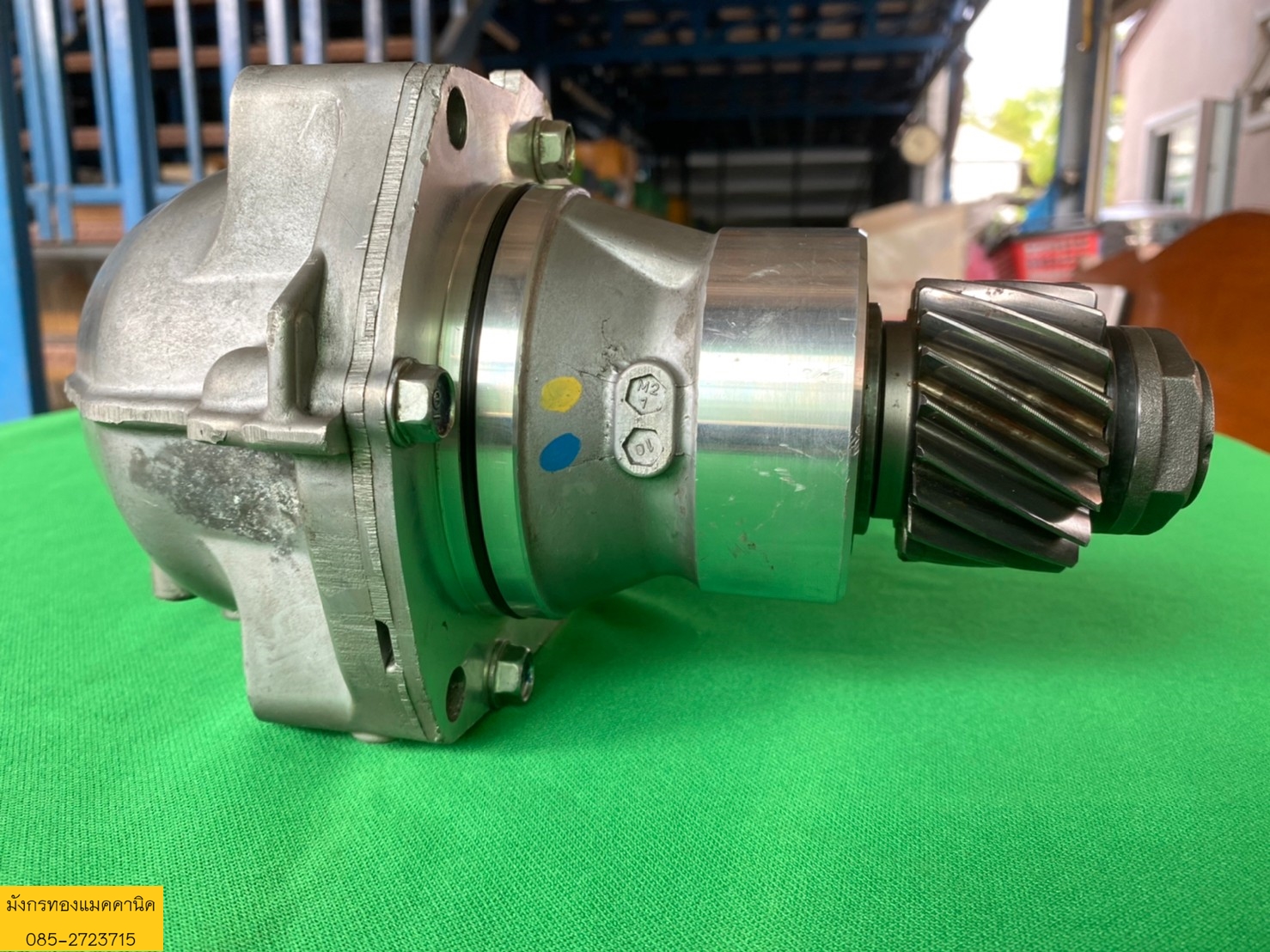 หัวเกียร์เข้ามุมฉาก  1ต่อ1  โครงอลูมิเนียม  สภาพสวย ราคา 1,000 บาทไม่รวมส่งค่ะ