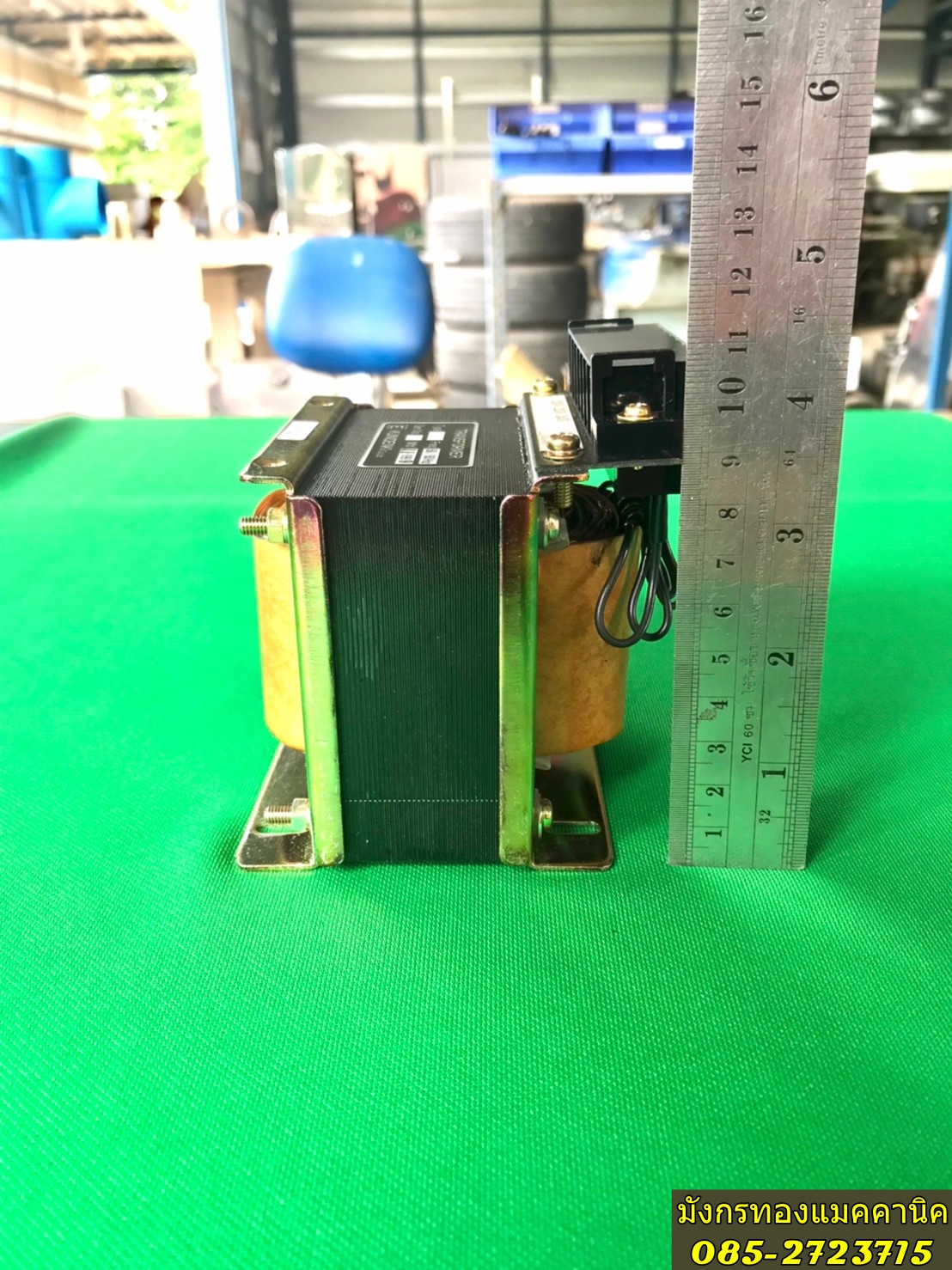 หม้อแปลง KUNIDENKI ขนาด 100va ไฟเข้า 200 ,220,240V ไฟออก 200V สภาพดี ใช้งานได้ดีปกติ ราคา 400 บาทไม่รวมส่งค่ะ มี 1 ตัว