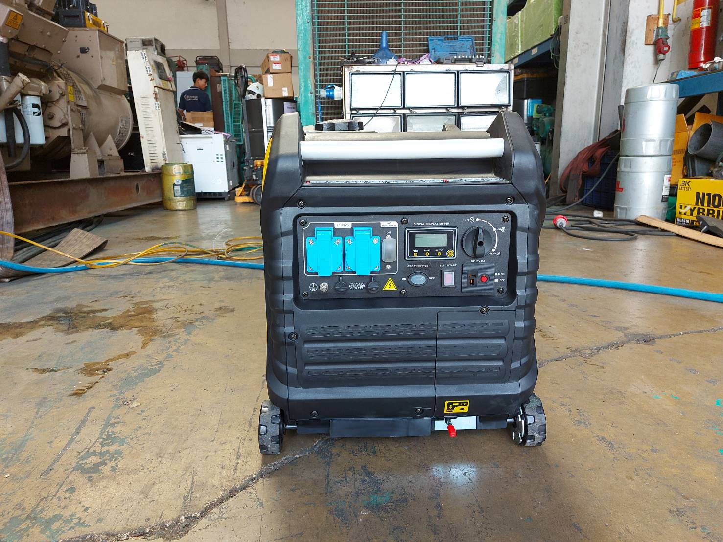 เครื่องปั่นไฟ 3.3kw เครื่องอินเวอสเตอร์ รถบ้าน รถแค้มปิ้ง อีเว้น รถดารา รถแต่งตัว รับใช้ดีประกัน 1ปี สินค้าพร้อมส่ง เครื่องปั่นไฟ 3.3kw เครื่องอินเวอสเตอร์ รถบ้าน รถแค้มปิ้ง อีเว้น รถดารา รถแต่งตัว รับใช้ดีประกัน 1ปี สินค้าพร้อมส่ง