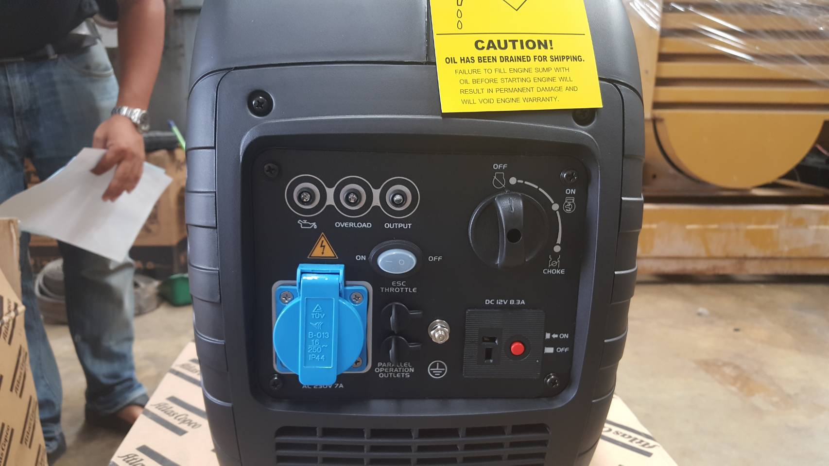 เครื่องปั่นไฟอินเวอทเตอร์ 2 kw .ใช้แอร์12000บีทียู 1 เครื่อง รถแค้มแวน รถบ้าน รถนอน นิยมมาก เครื่องปั่นไฟอินเวอทเตอร์ 2 kw .ใช้แอร์12000บีทียู 1 เครื่อง รถแค้มแวน รถบ้าน รถนอน นิยมมาก