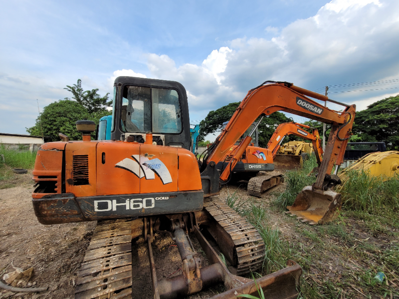 รถแบคโฮ DOOSAN DH55 รถเก่านอกนำเข้า มีเอกสารใบอินวอยซ์ รถแบคโฮ DOOSAN DH55 รถเก่านอกนำเข้า มีเอกสารใบอินวอยซ์