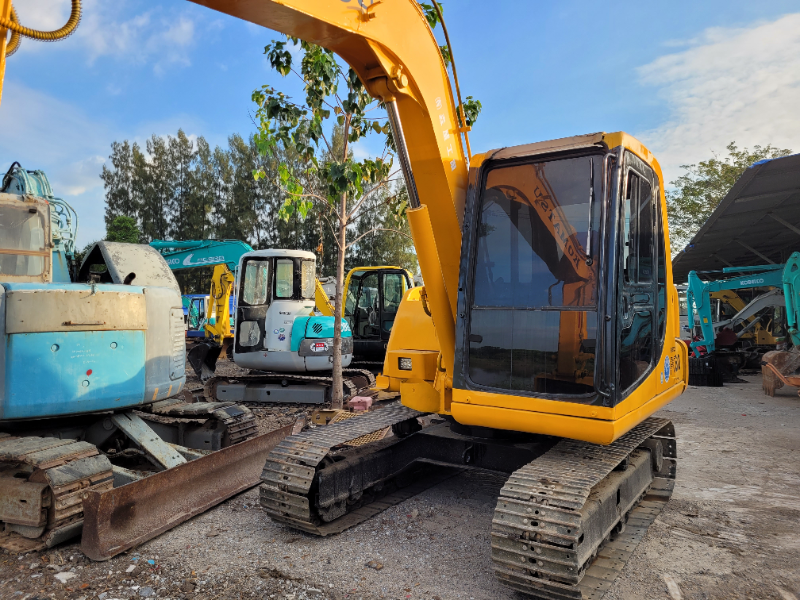 รถแบคโฮ KOMATSU PC60-7 รถเก่านอกนำเข้า มีวีดีโอให้ชม