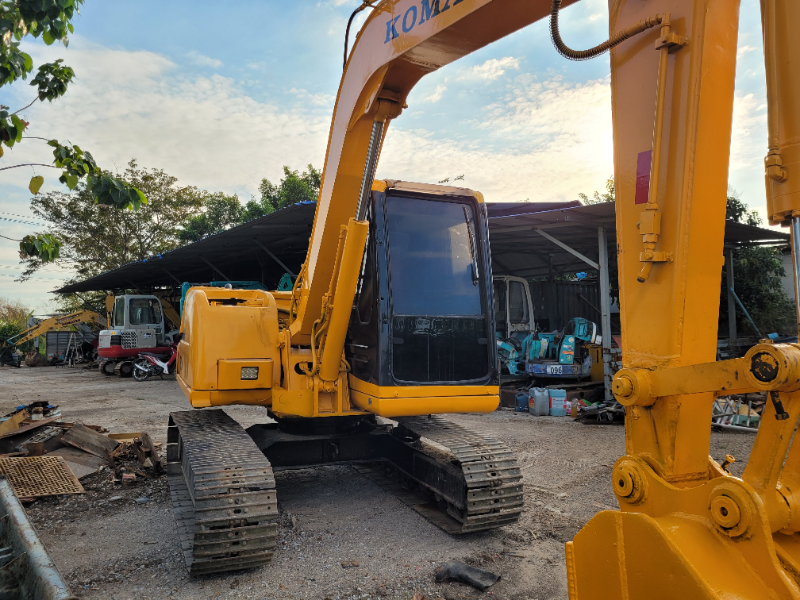 รถแบคโฮ KOMATSU PC60-7 รถเก่านอกนำเข้า มีวีดีโอให้ชม
