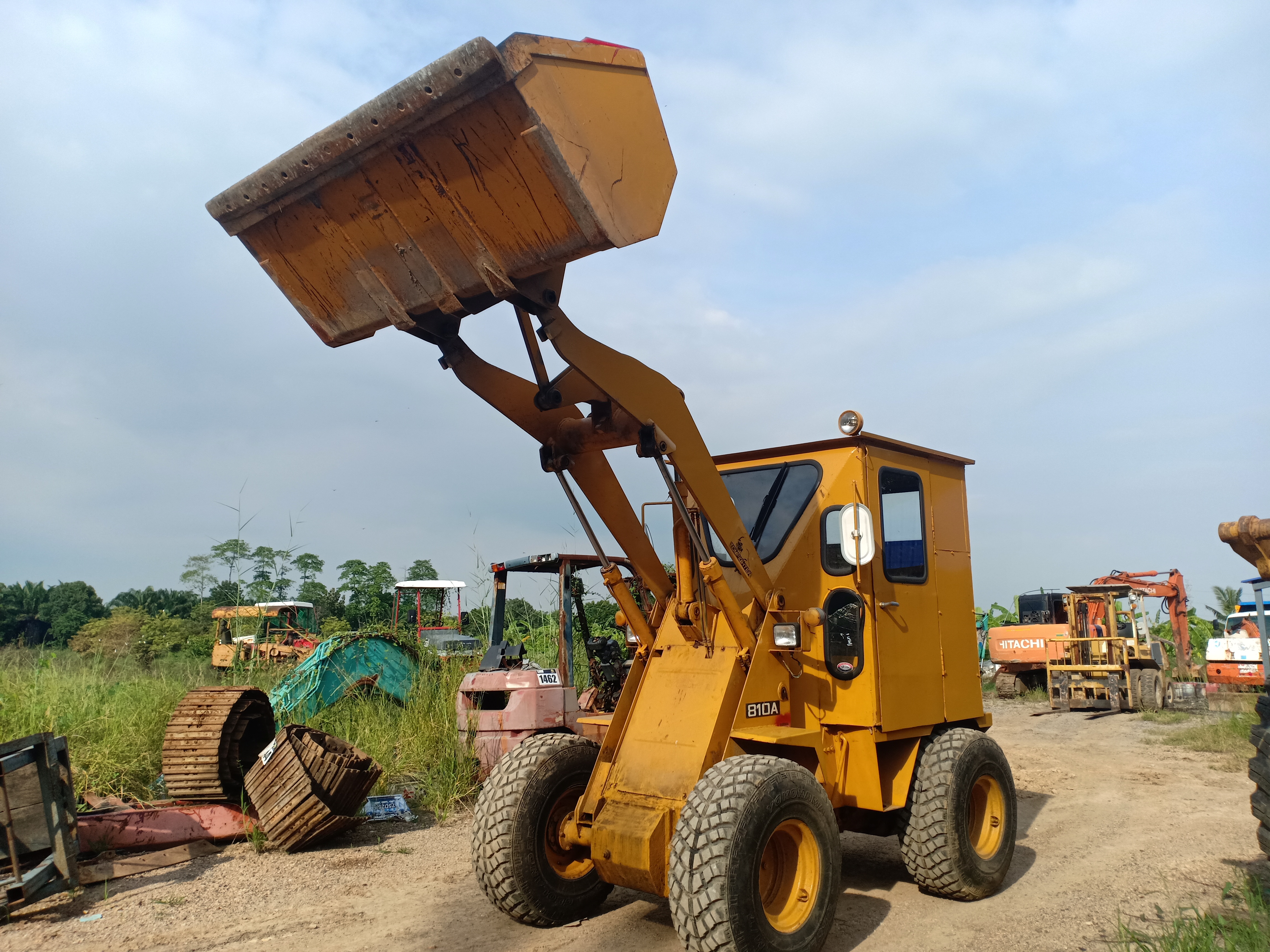รถตักล้อยาง TCM 810A รถนอกนำเข้า 