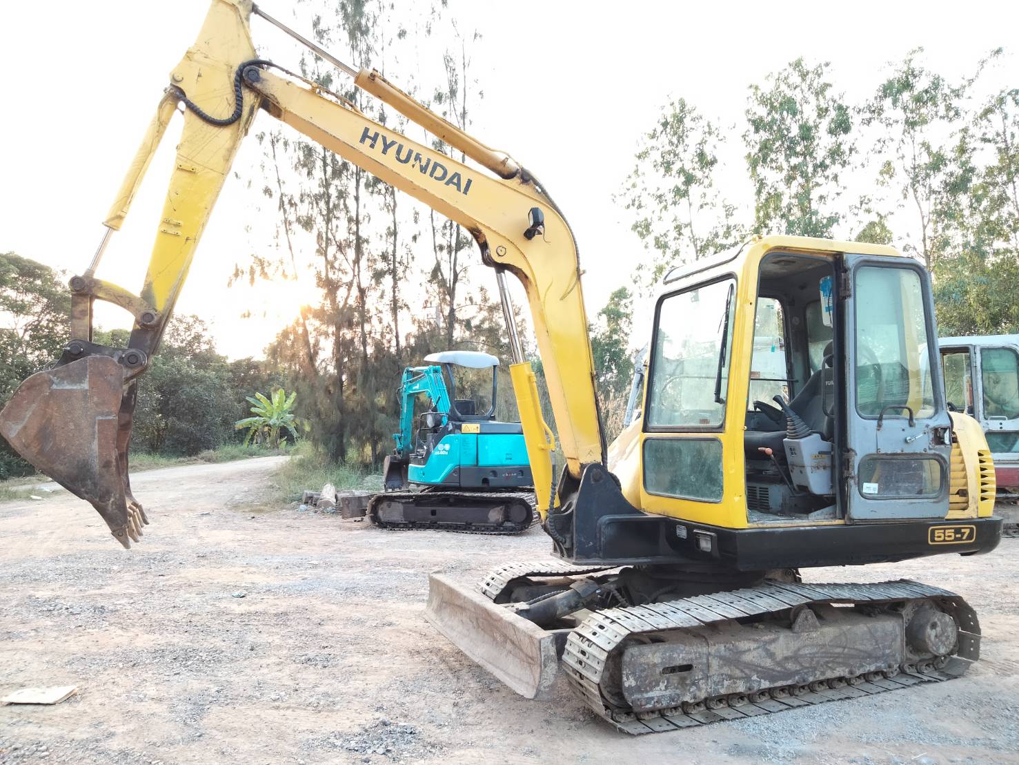 รถแบคโฮ HYUNDAI R55-7 รถเก่านอกนำเข้า มีวีดีโอให้ชม รถแบคโฮ HYUNDAI R55-7 รถเก่านอกนำเข้า มีวีดีโอให้ชม