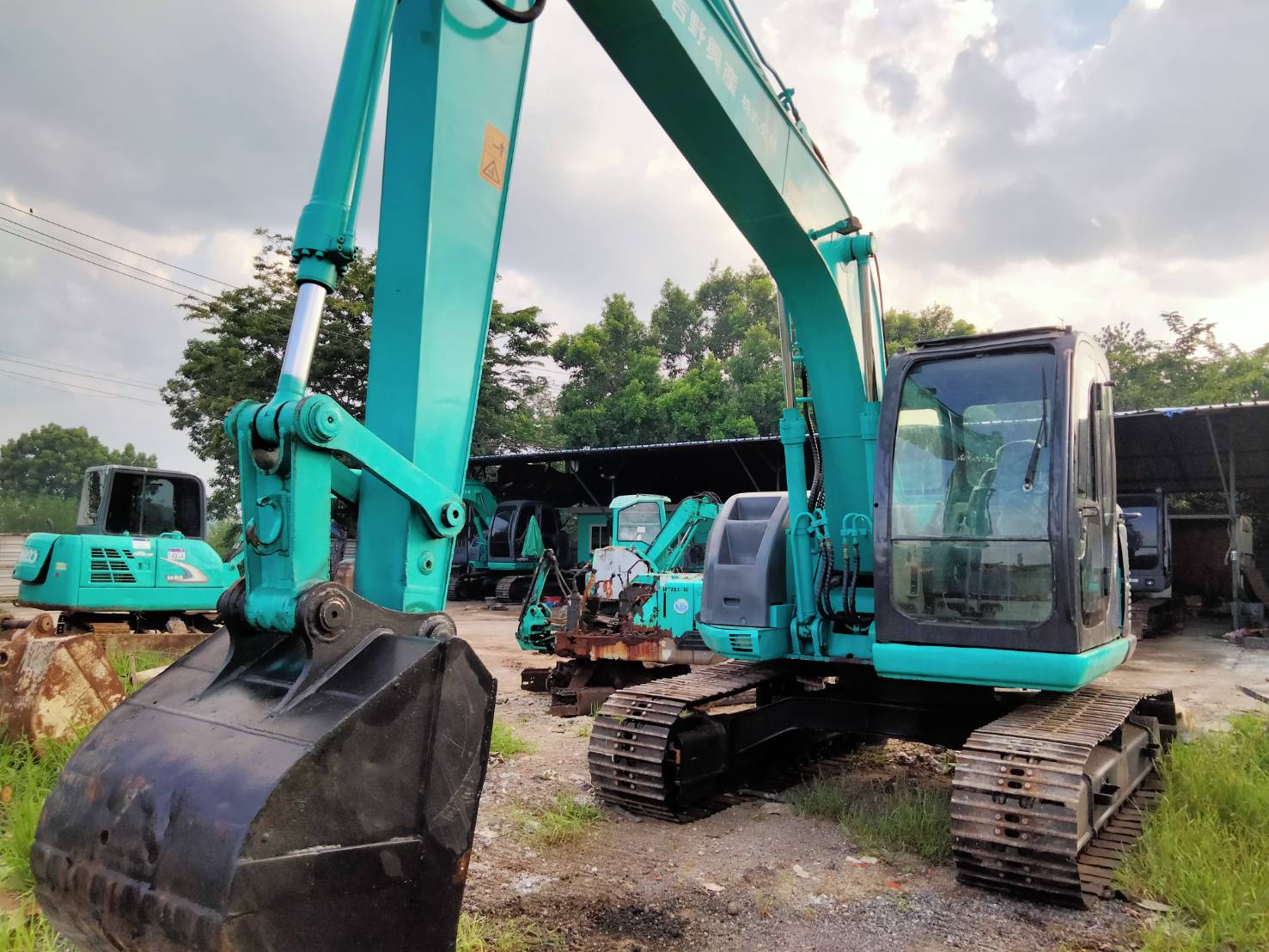 รถแบคโฮ KOBELCO SK115SR รถนอกนำเข้า มีวีดีโอการทำงานให้ชม