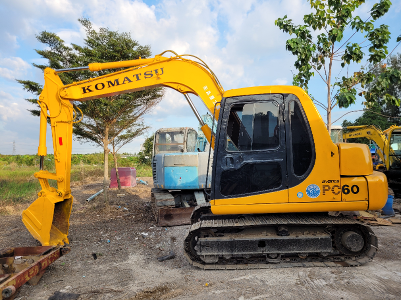 รถแบคโฮ KOMATSU PC60-7 รถเก่านอกนำเข้า มีวีดีโอให้ชม