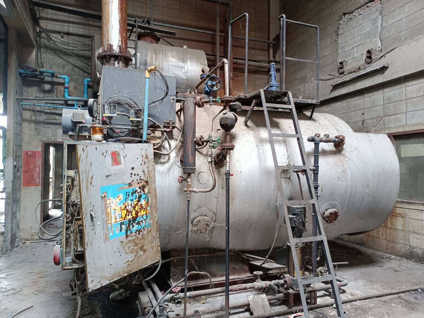 บอยเลอร์ ขนาด 2 ตัน ของไต้หวั่นตามสภาพ เรื้อถอนออกมาแล้วออกมาแล้ว บอยเลอร์ ขนาด 2 ตัน ของไต้หวั่นตามสภาพ เรื้อถอนออกมาแล้วออกมาแล้ว