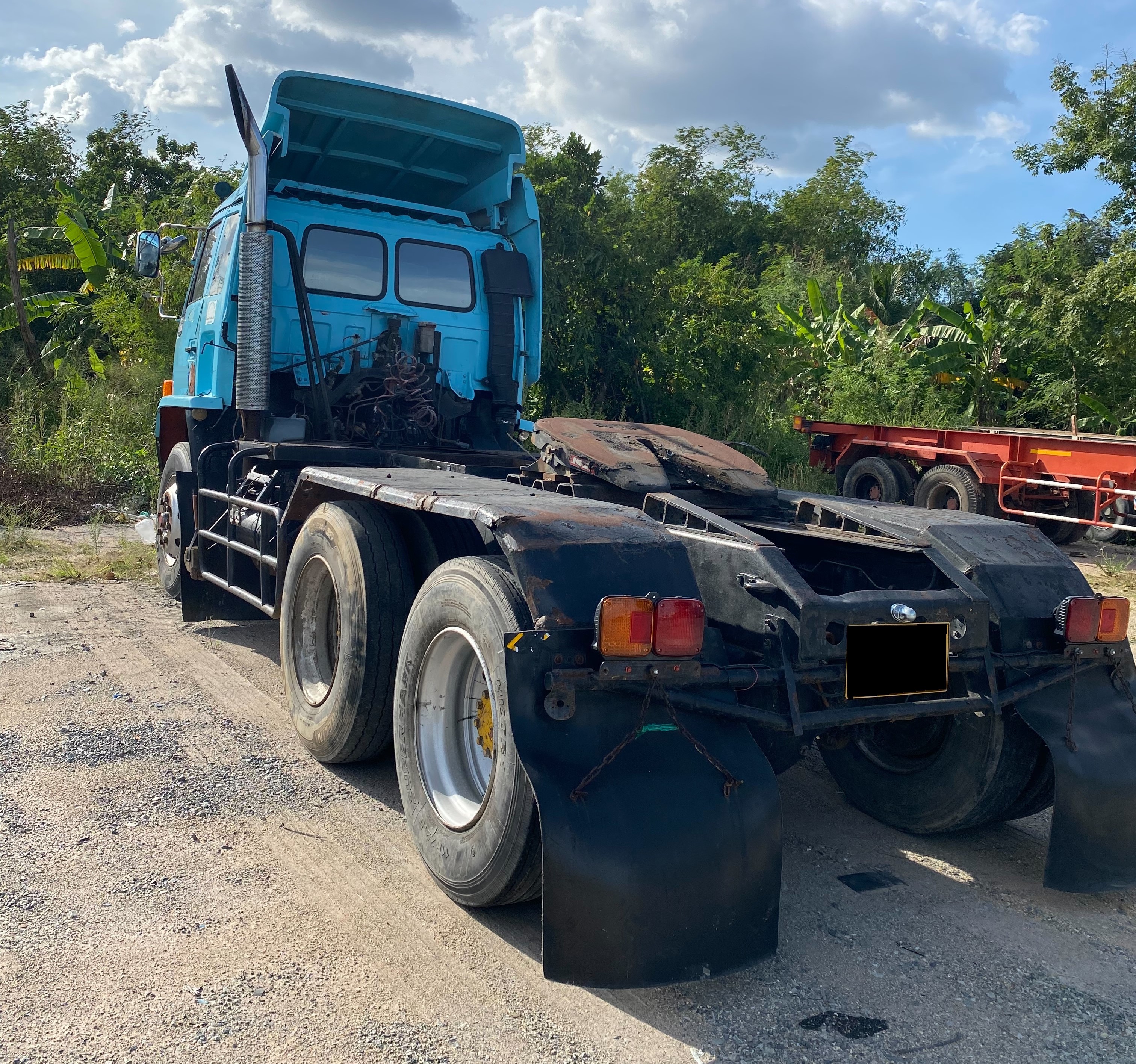 ขายด่วน 10ล้อหัวลาก ISUZU รุ่น FXZ23KF ดีเซล 6 สูบ 240 แรงม้า ขายด่วน 10ล้อหัวลาก ISUZU รุ่น FXZ23KF ดีเซล 6 สูบ 240 แรงม้า