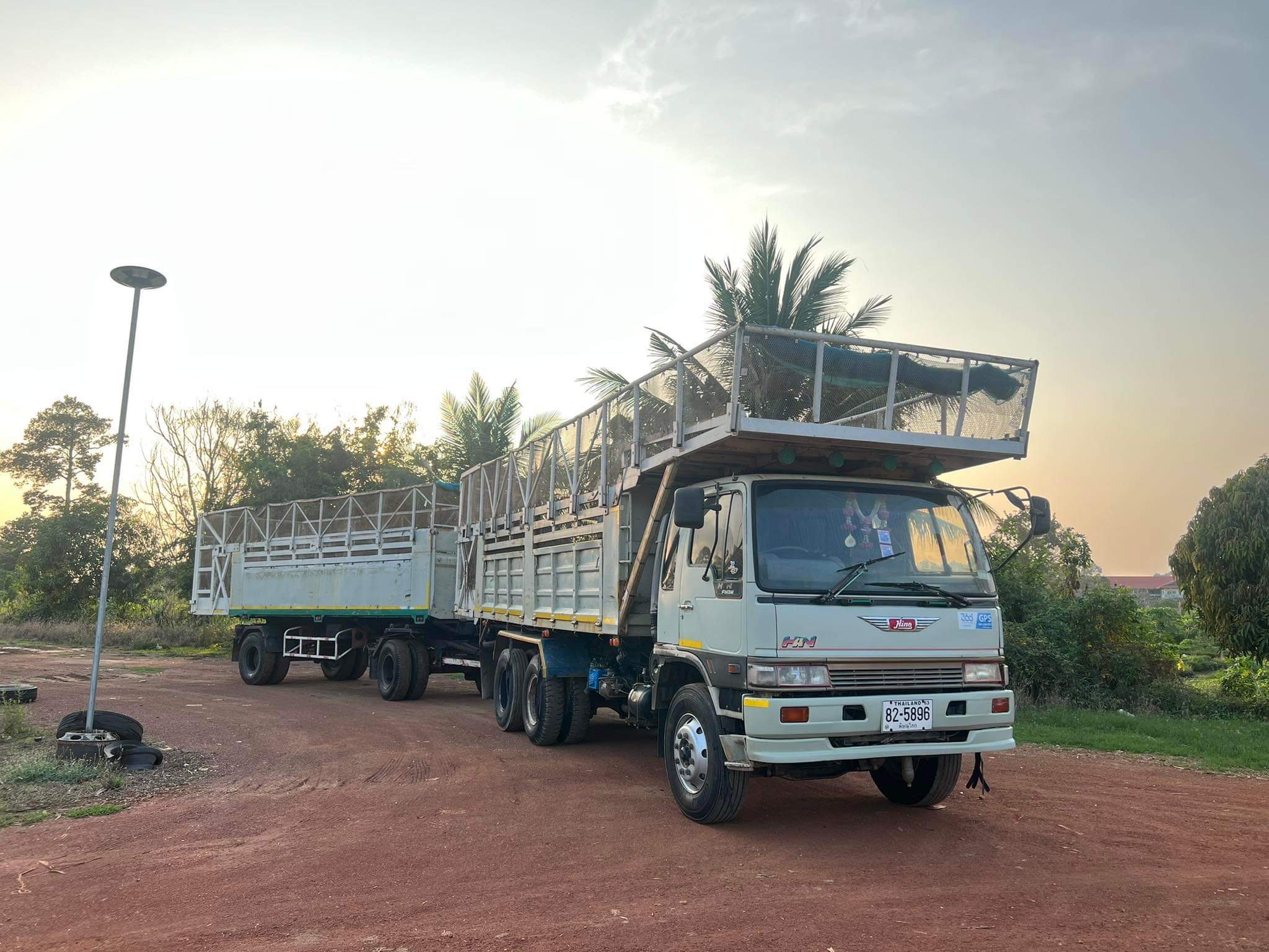 ขายพ่วงดั้ม3M พร้อมกล่อง 990000 อยู่กำแพงเพชร