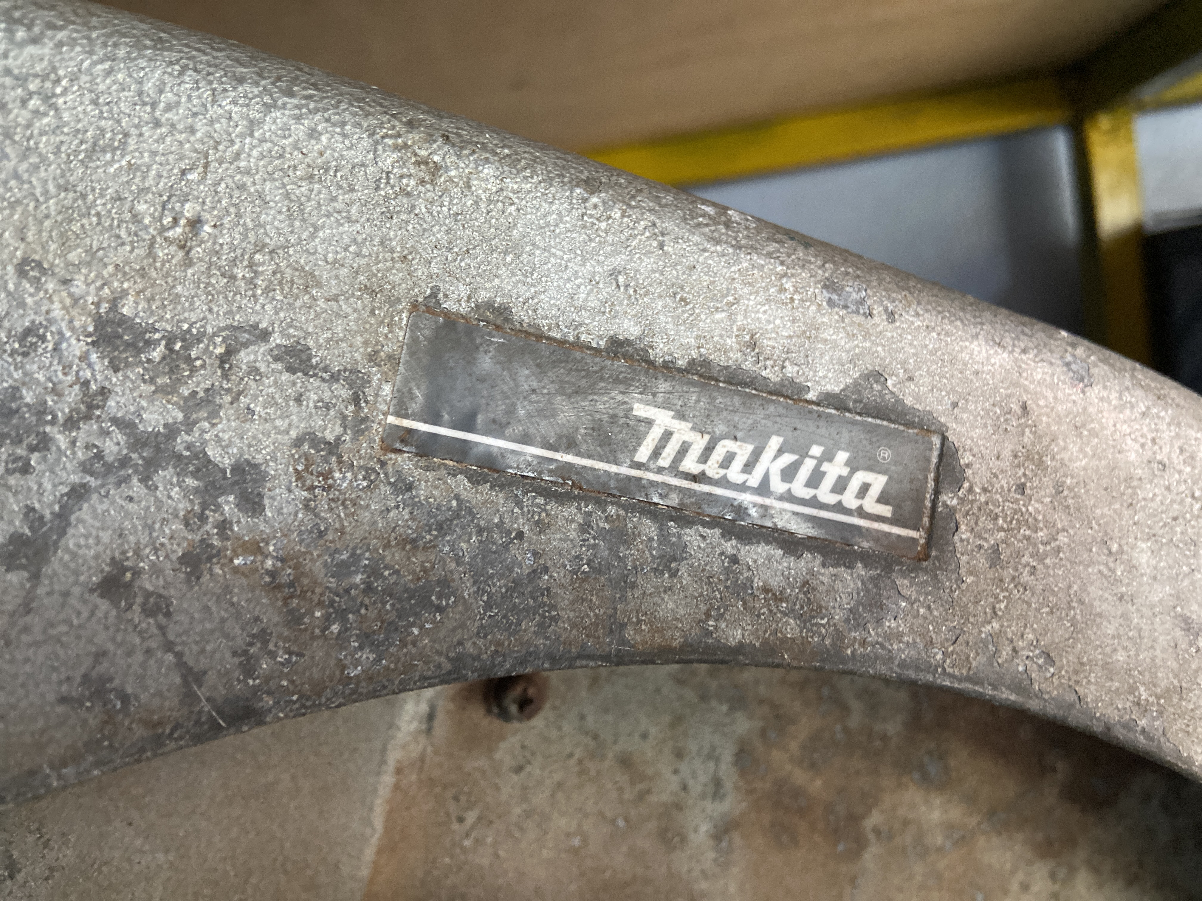 ขายเลื่อยวงเดือน 16นิ้ว makita ของเเท้เดิมๆ ครับ