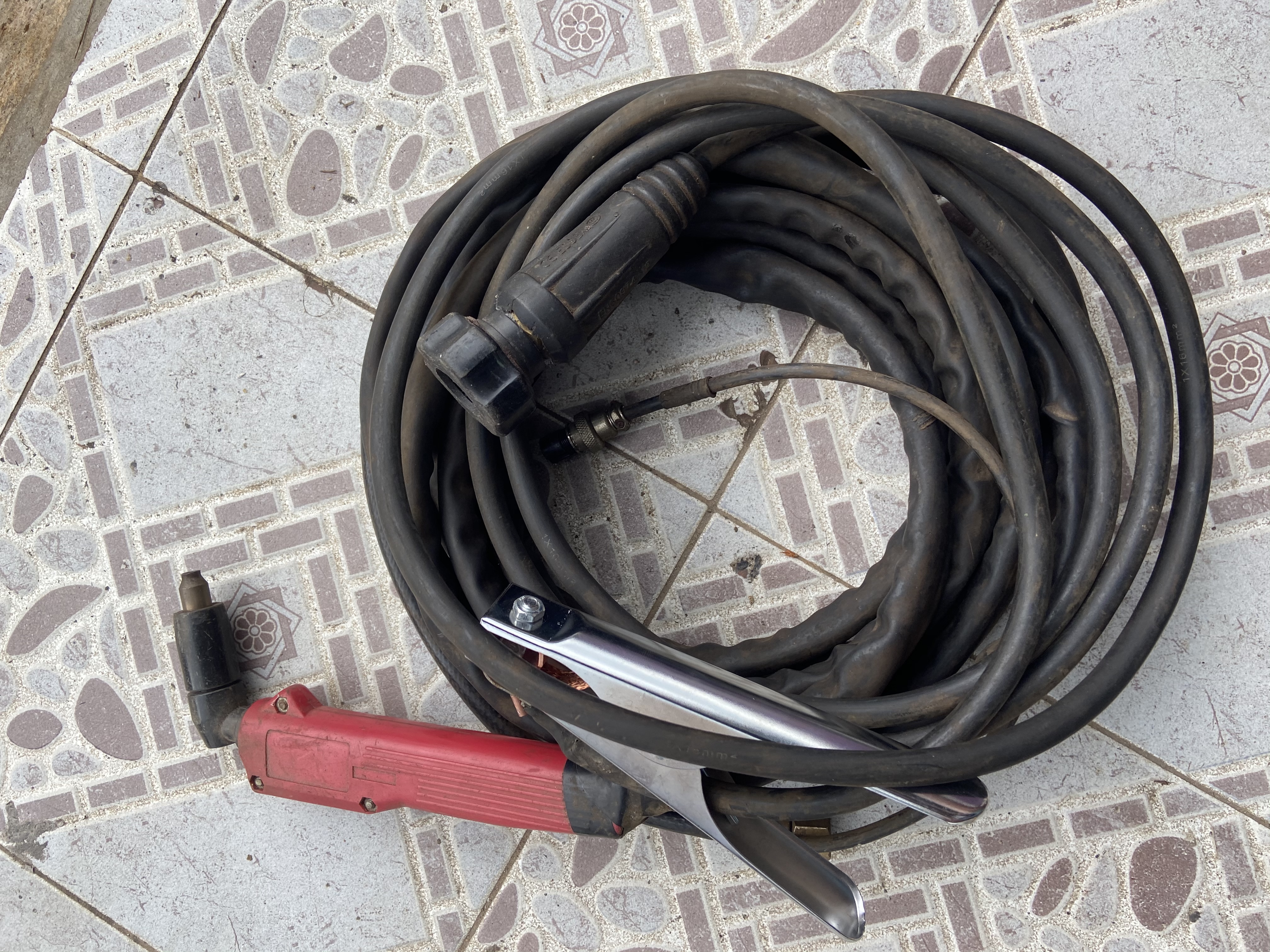 ขายเครื่องตัดพลาสมา IWELD CUT 40ครับ ขายเครื่องตัดพลาสมา IWELD CUT 40ครับ