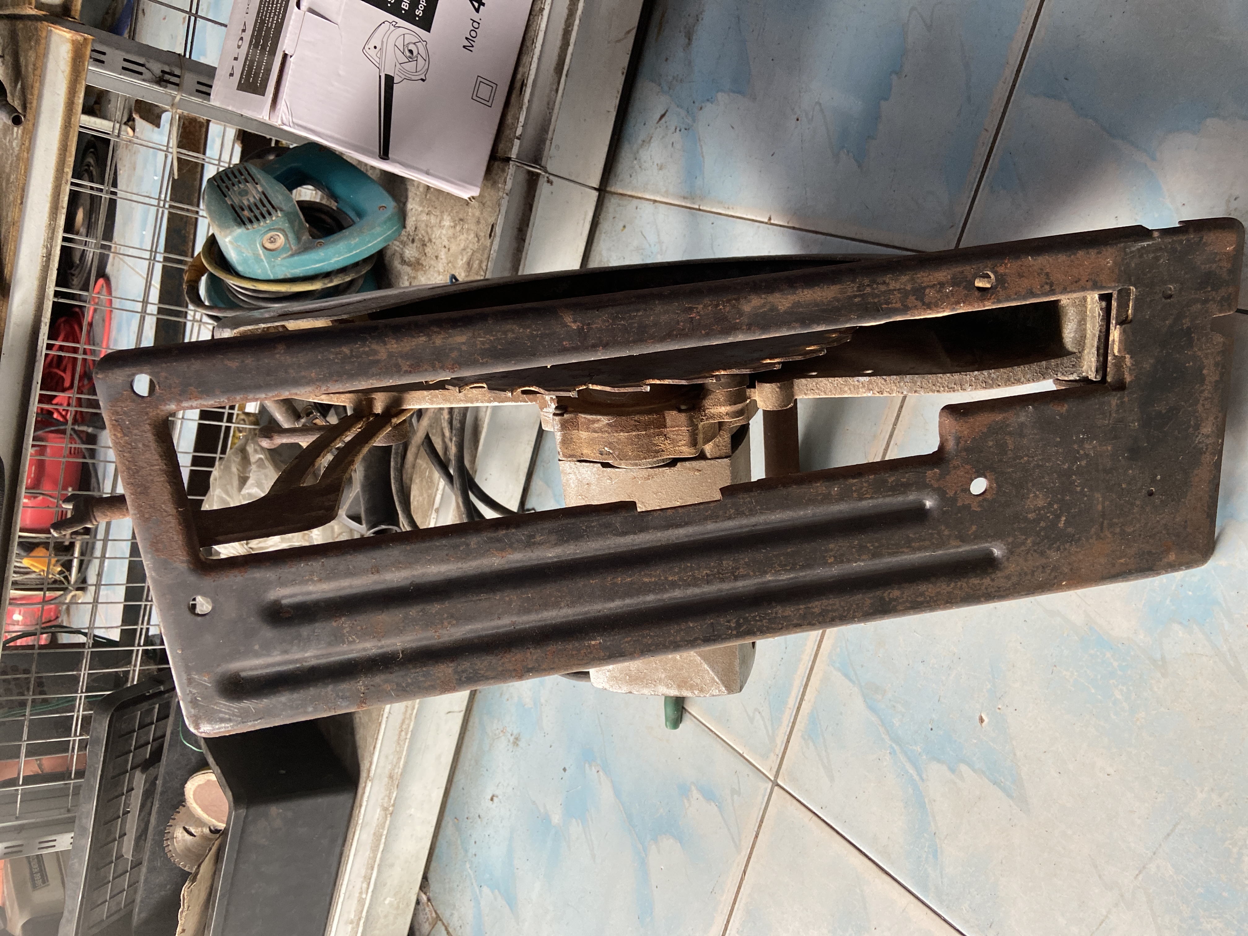 ขายเลื่อยวงเดือน 16นิ้ว makita ของเเท้เดิมๆ ครับ