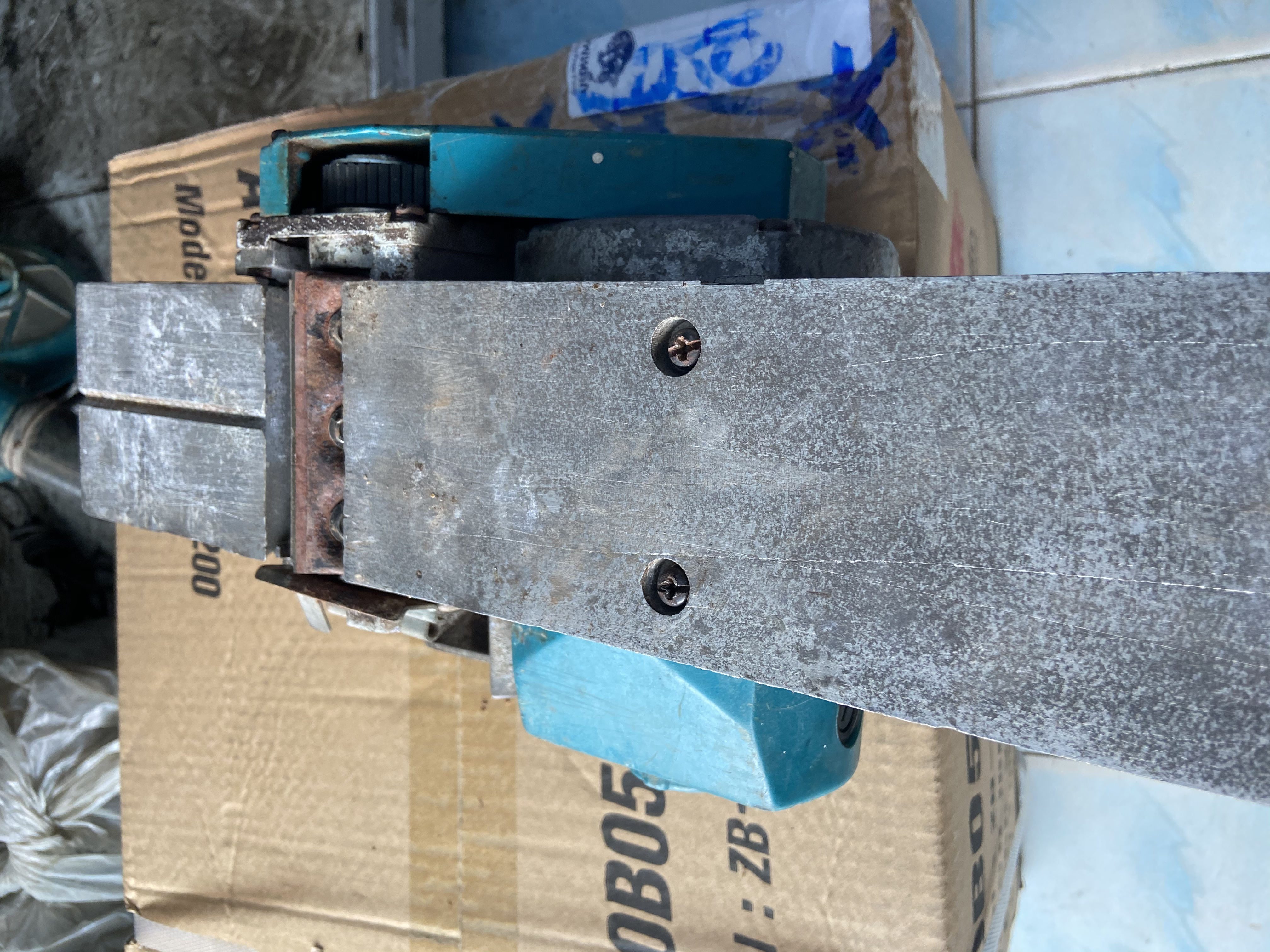 ขายกบไฟฟ้า 3” makita 1100 ขายกบไฟฟ้า 3” makita 1100