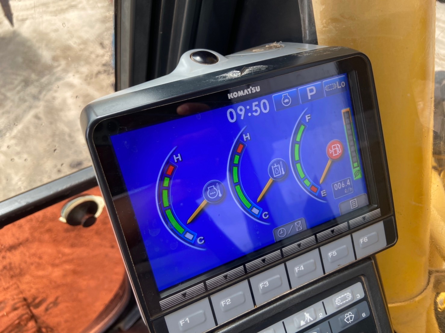 KOMATSU PC200 8MO ระบบไฟฟ้าครบ แน่นทุกจุด KOMATSU PC200 8MO ระบบไฟฟ้าครบ แน่นทุกจุด