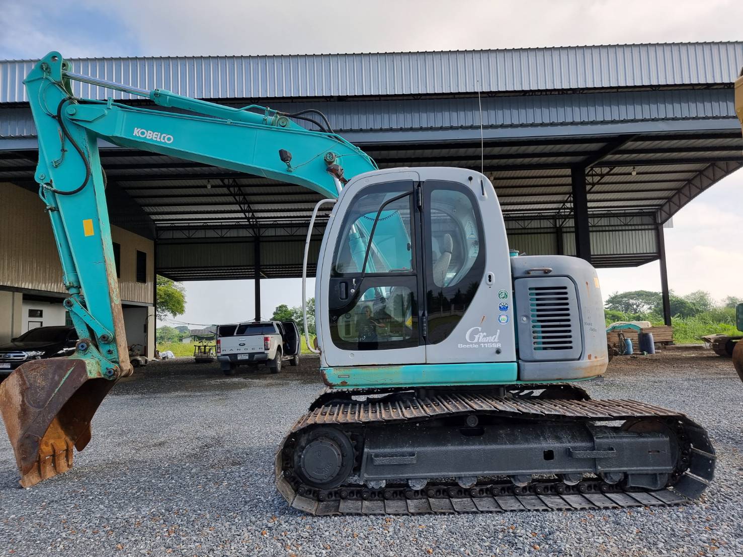 ขายรถขุดนำเข้าญี่ปุ่นKOBELCO SK115สภาพพร้อมใช้จริง สนใจติดต่อ 081-986-3811