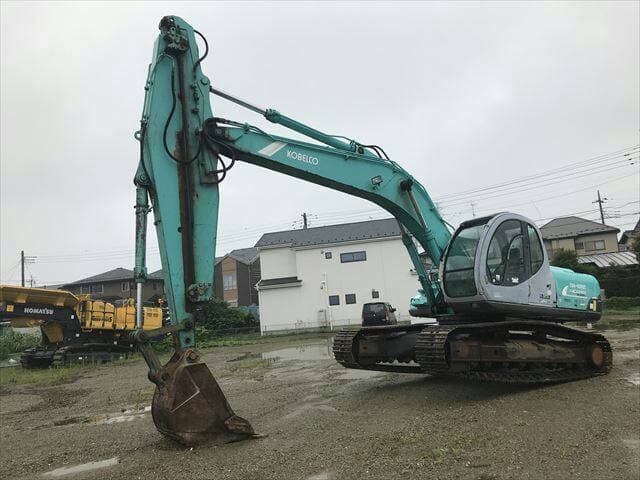 ขายรถขุดนำเข้าญี่ปุ่นKobelco SK200 markfivesuper สนใจติดต่อ 081-986-3811