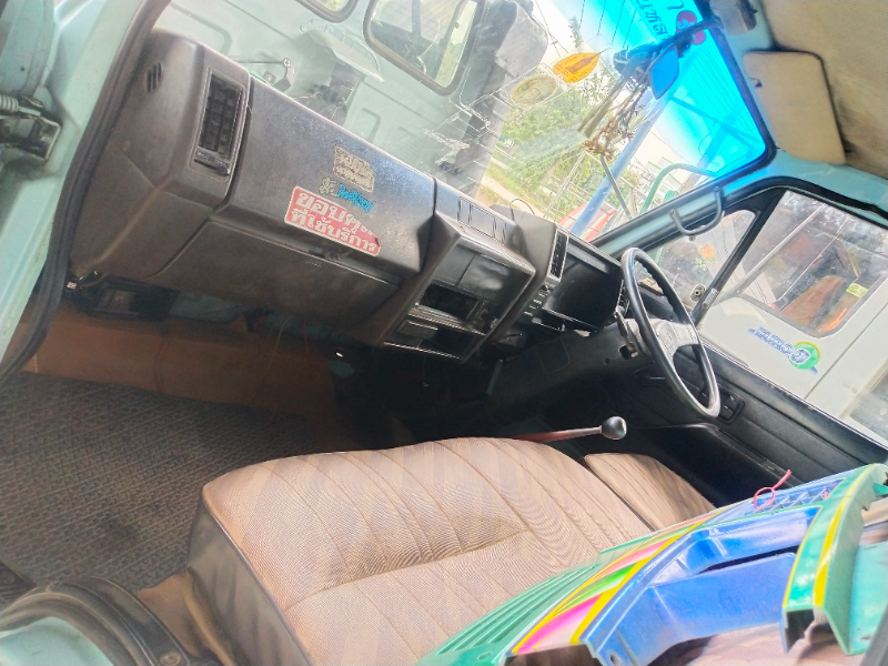 ขายหัวเก๋ง NKR ใส่ 4,6 ล้อ ตามสภาพ ราคา 39,000 บาท ขายหัวเก๋ง NKR ใส่ 4,6 ล้อ ตามสภาพ ราคา 39,000 บาท