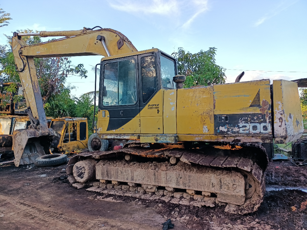 ขาย แบคโฮ komatsu 200-5 ไฟฟ้าเต็ม