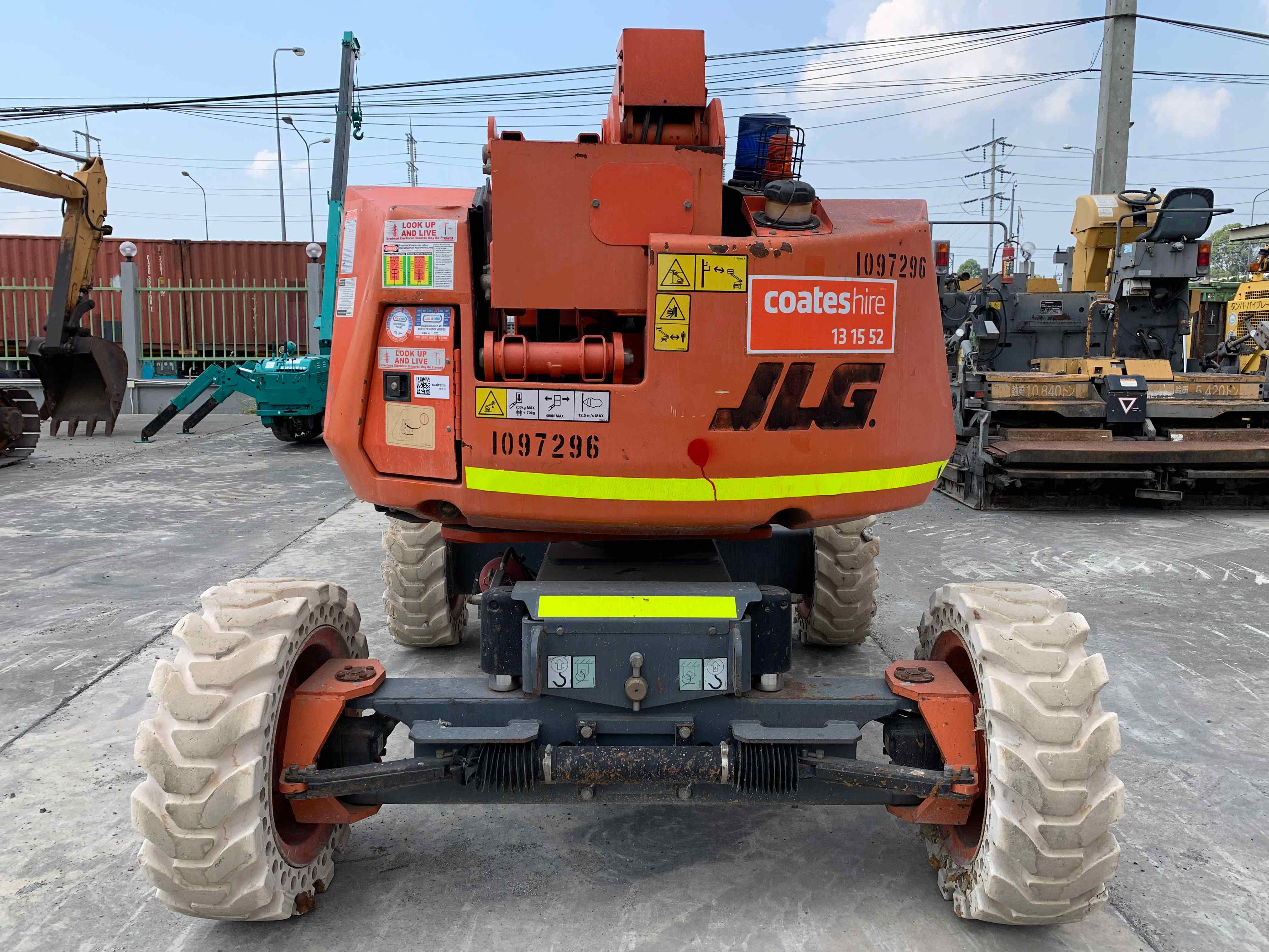 ลิฟต์กระเช้า JLG รุ่น 340AJ รถปี 2011 Working Height 12.3 เมตร