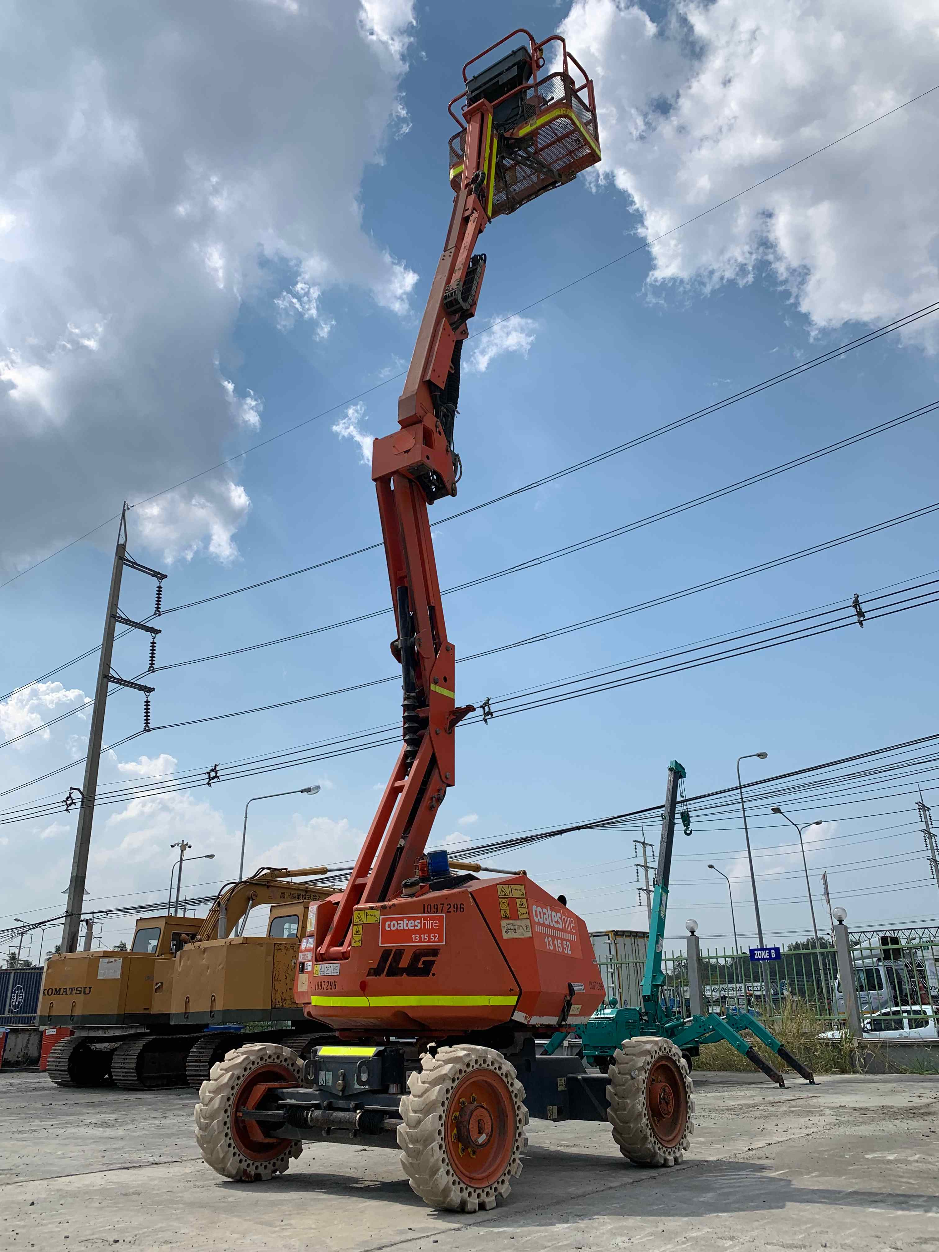 ลิฟต์กระเช้า JLG 340AJ Max working Height 12.3 เมตร บูมหักศอก สภาพสวยมาก นำเข้าจากอเมริกา