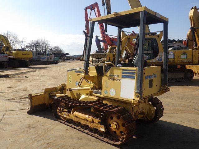 KOMATSU D21A-8 ปี 2005, 2097 ชั่วโมงแท้ รถสวยมากครับ KOMATSU D21A-8 ปี 2005, 2097 ชั่วโมงแท้ รถสวยมากครับ