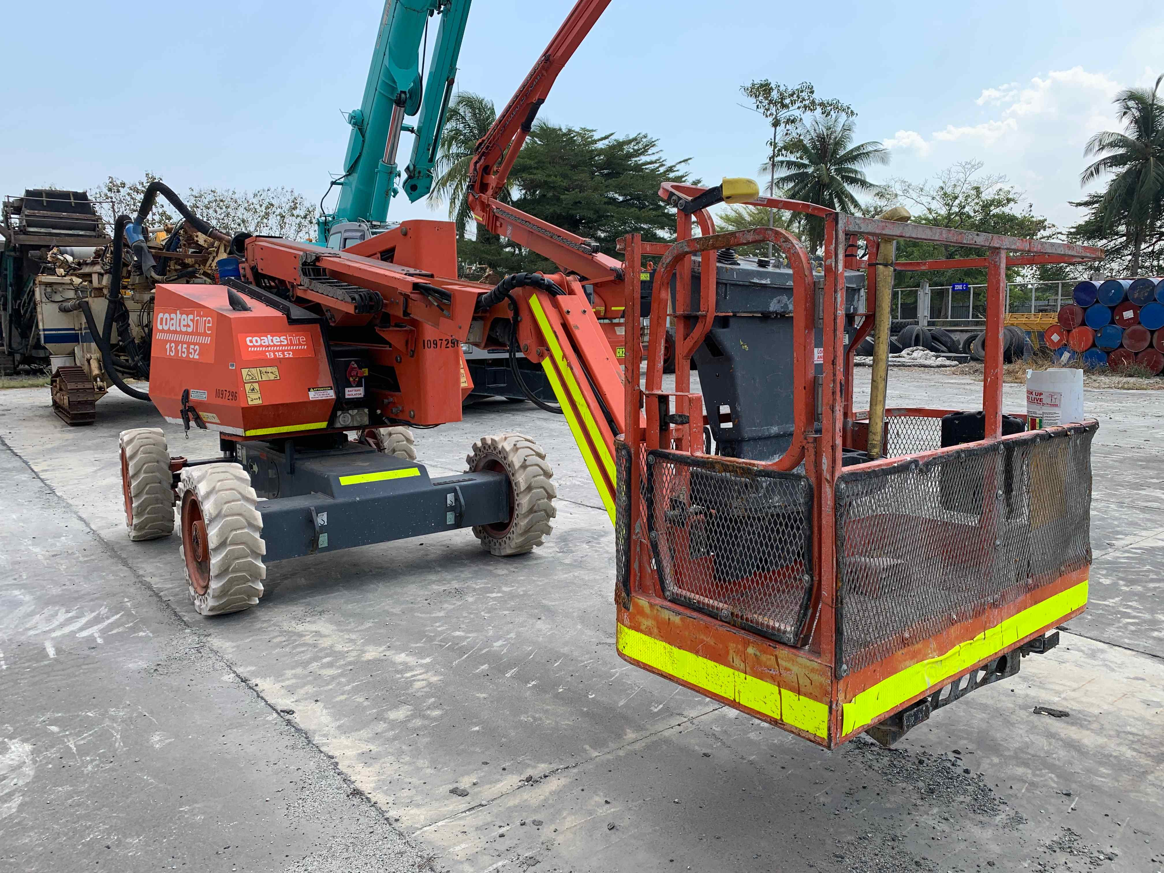 ลิฟต์กระเช้า JLG 340AJ Max working Height 12.3 เมตร บูมหักศอก สภาพสวยมาก นำเข้าจากอเมริกา