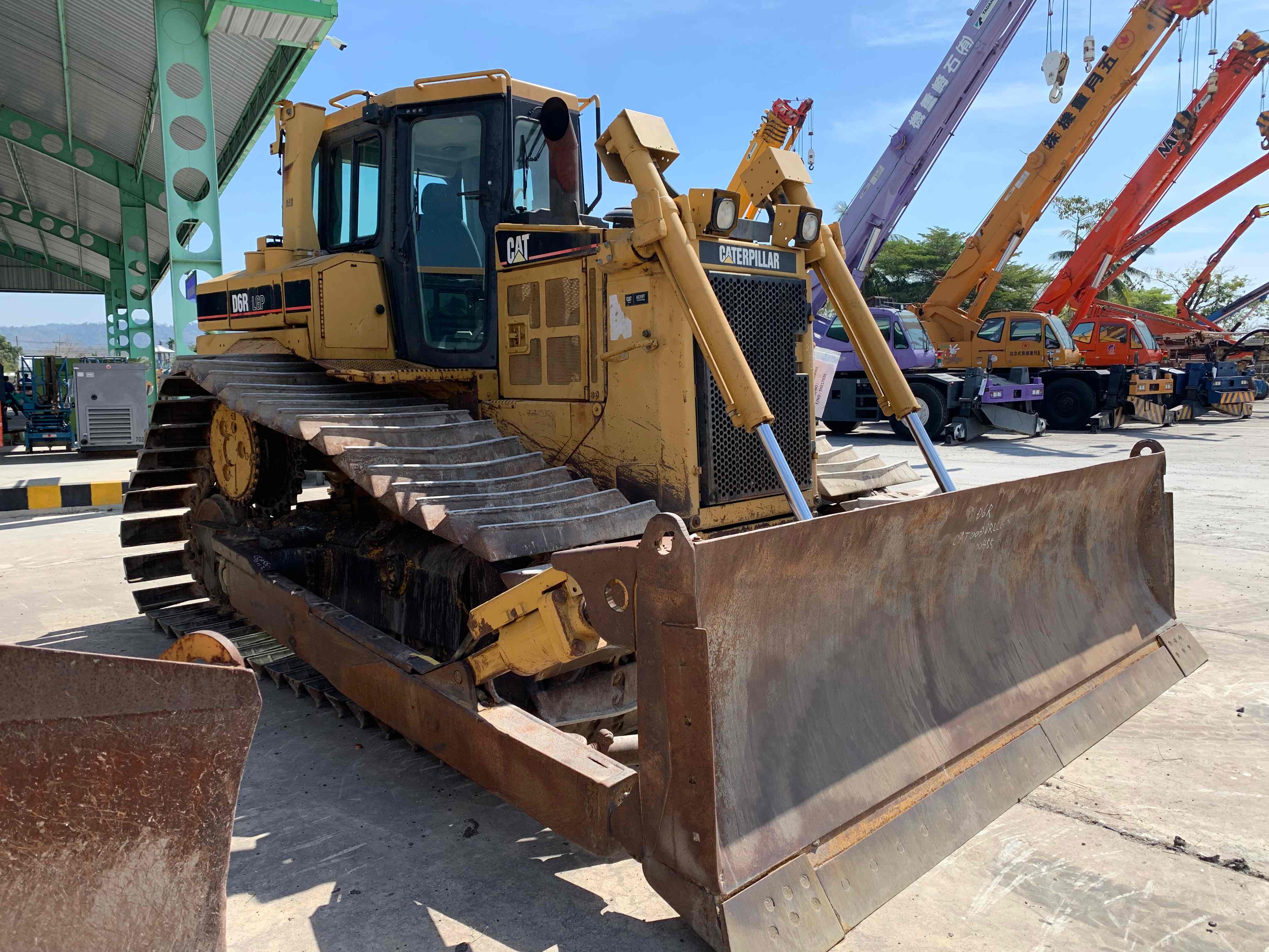 CATERPILLAR D6R-3 ตัว Minor change ล่าสุด เครื่อง CAT C9 สภาพสวย