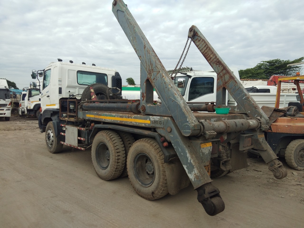 HINO FM1A344 ปี60 ฮุคลิฟฟ์สิบล้อ สองเพลารถสวย ไมล์วิ่งน้อย