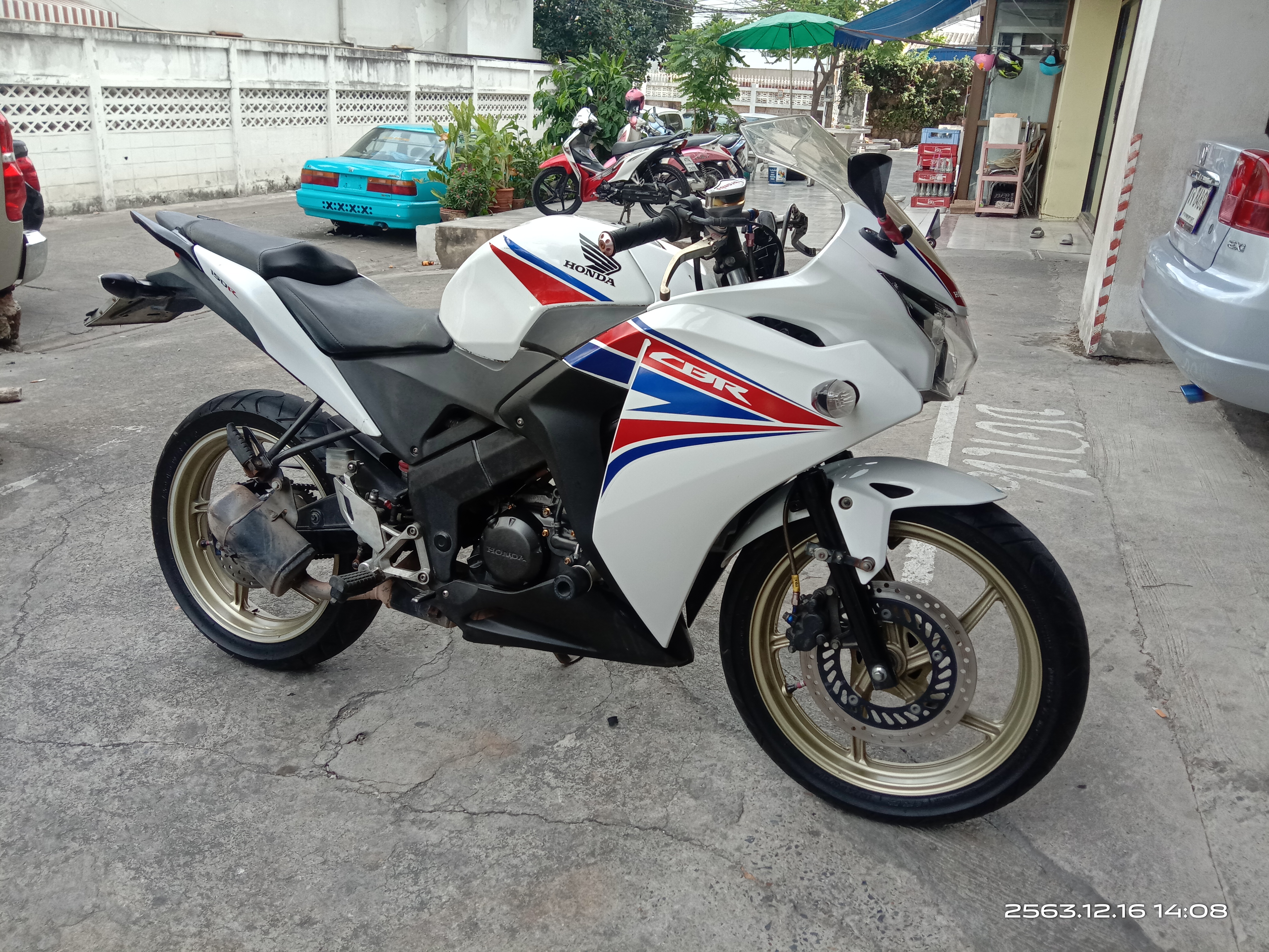 ขายcbr150 27500บาท