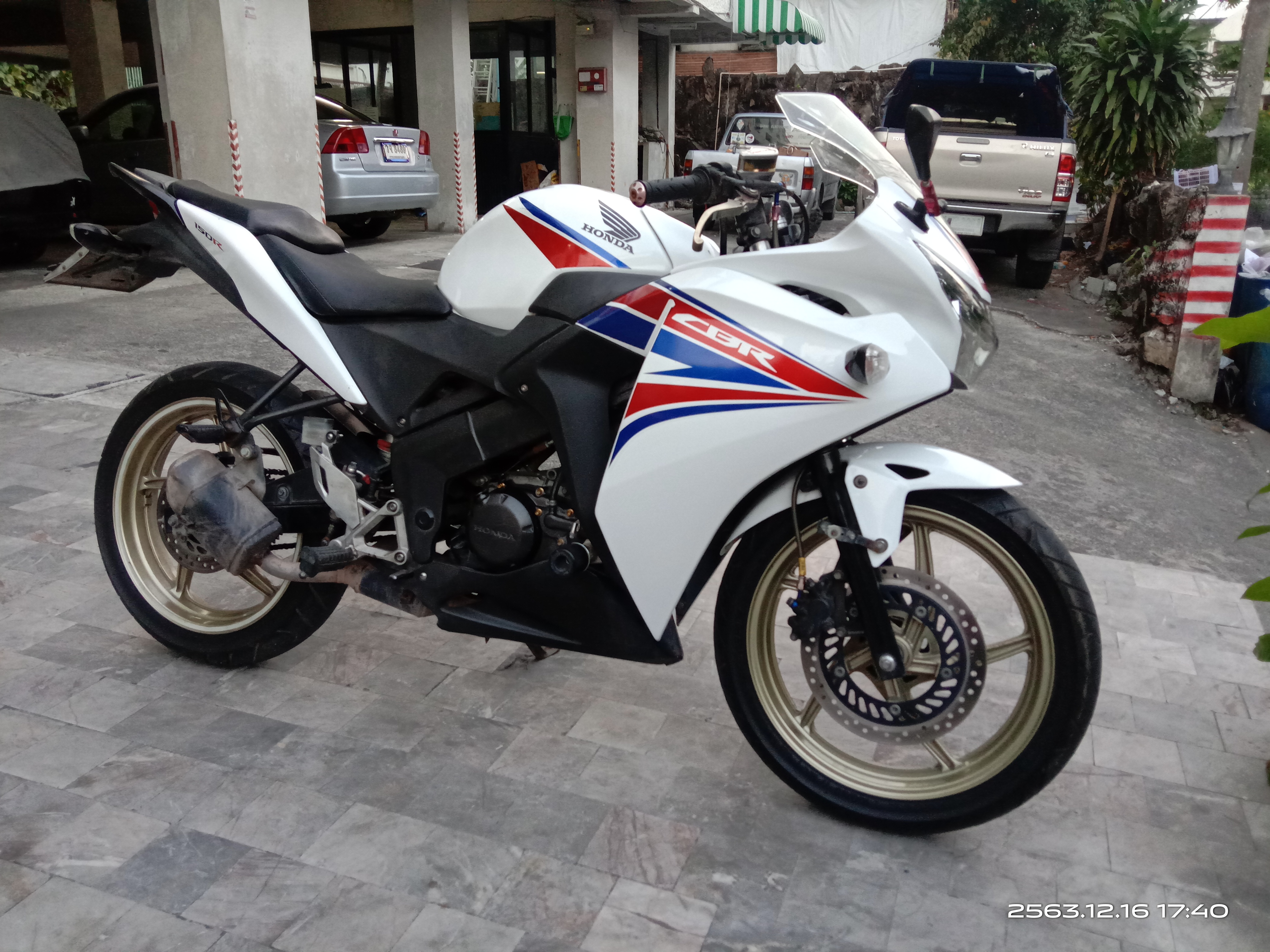 ขายcbr150 27500บาท