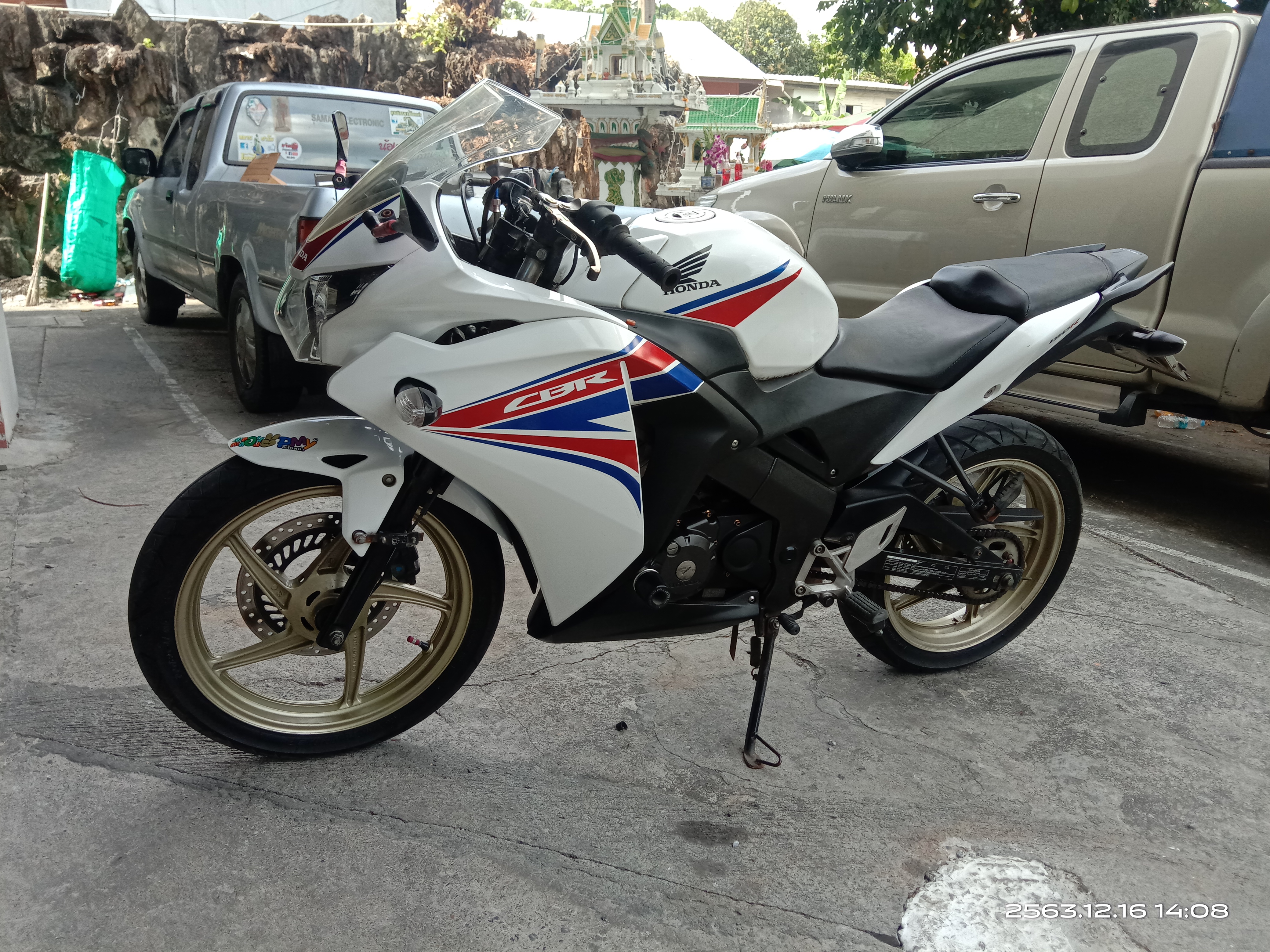ขายcbr150 27500บาท