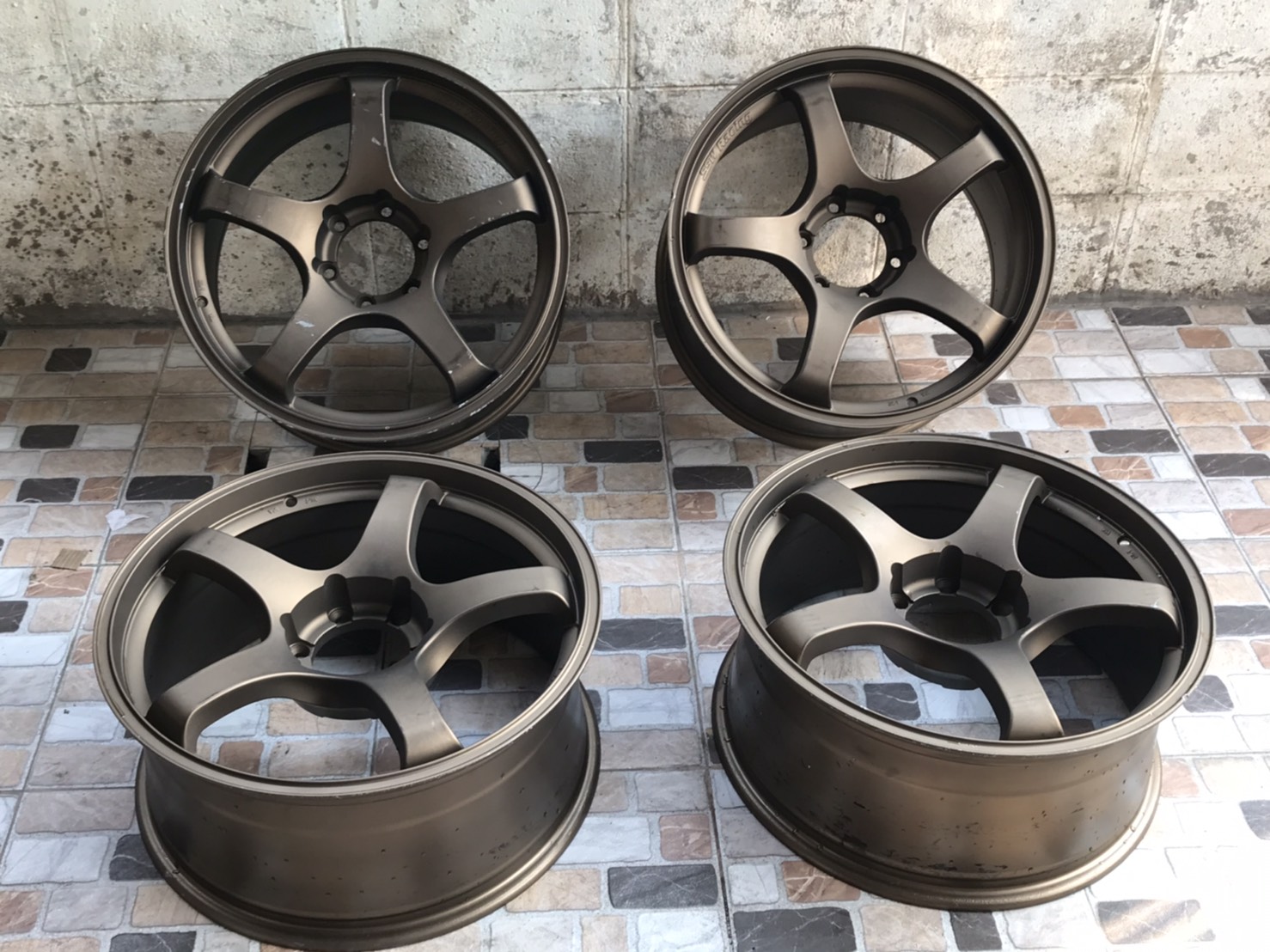 ล้อแม็กขอบ20นิ้ว6รูสวยๆ ชุดนี้ลดราคาเหลือ 7700 บาท ล้อแม็กขอบ20นิ้ว6รูสวยๆ ชุดนี้ลดราคาเหลือ 7700 บาท