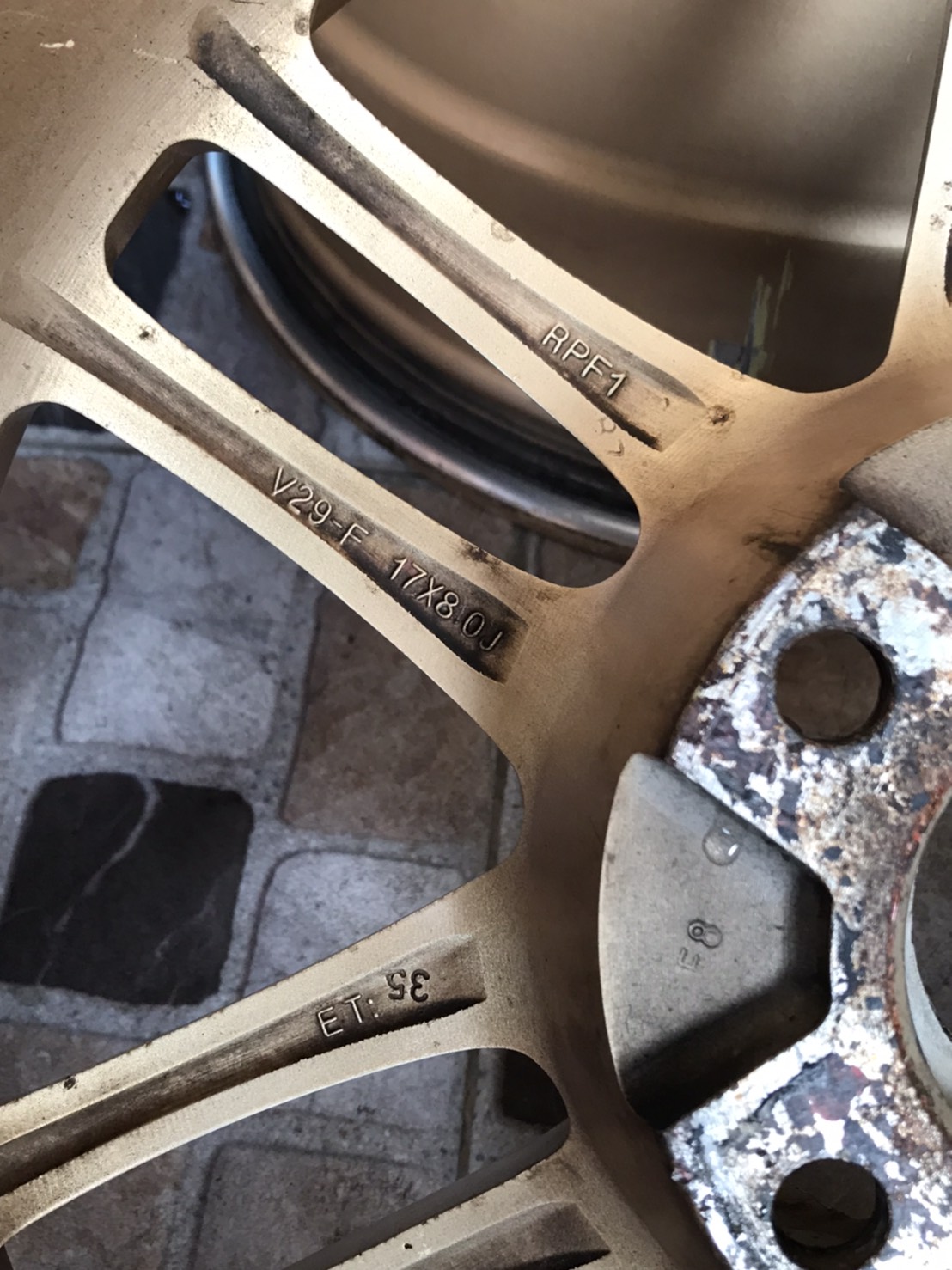 ล้อแม็กขอบ17นิ้ว5รู114 แท้ สวยๆ ชุดนี้ลดราคาเหลือ 8900 บาท ล้อแม็กขอบ17นิ้ว5รู114 แท้ สวยๆ ชุดนี้ลดราคาเหลือ 8900 บาท