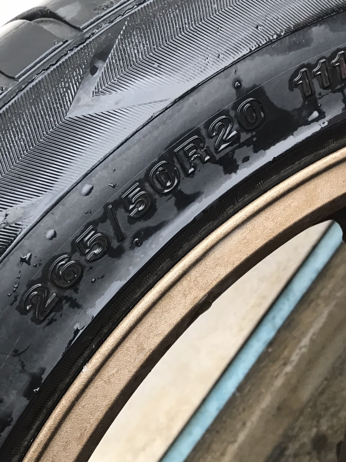 ล้อแม็กขอบ20นิ้ว6รูสวยๆ แถมยาง สวยๆ ชุดนี้ลดราคาเหลือ 6900 บาท ล้อแม็กขอบ20นิ้ว6รูสวยๆ แถมยาง สวยๆ ชุดนี้ลดราคาเหลือ 6900 บาท