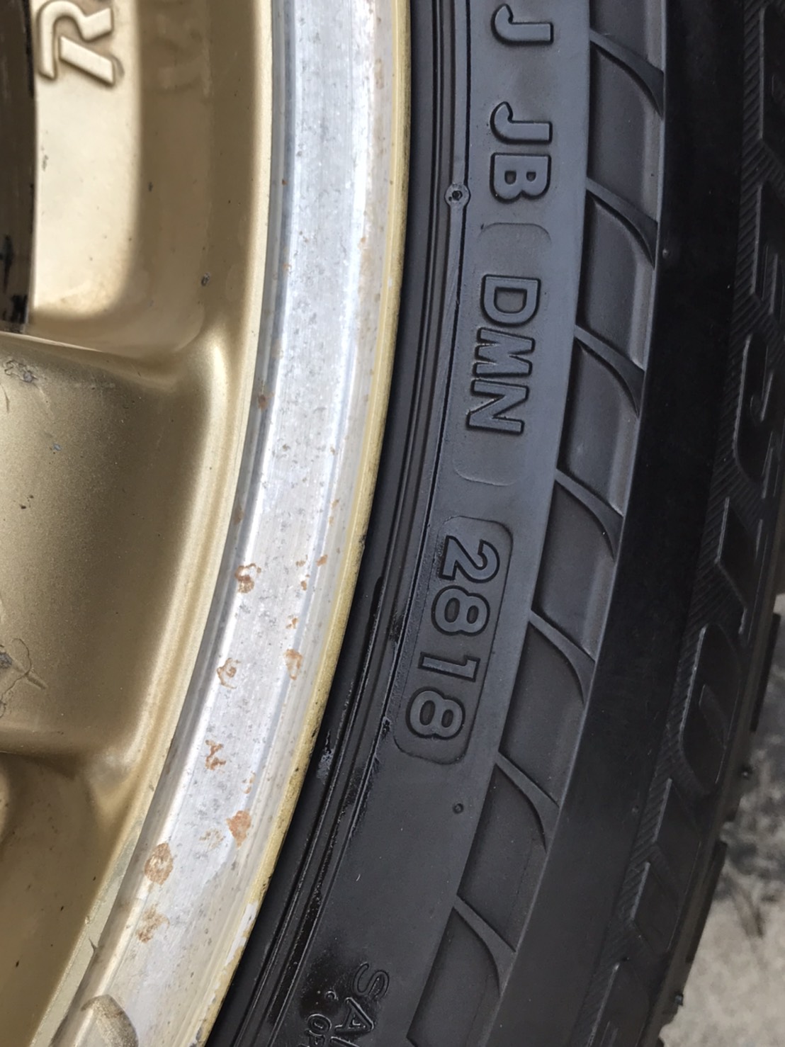 ล้อแม็กขอบ20นิ้ว6รู แถมยาง สวยๆ ชุดนี้ลดราคาเหลือ 6900 บาท ล้อแม็กขอบ20นิ้ว6รู แถมยาง สวยๆ ชุดนี้ลดราคาเหลือ 6900 บาท