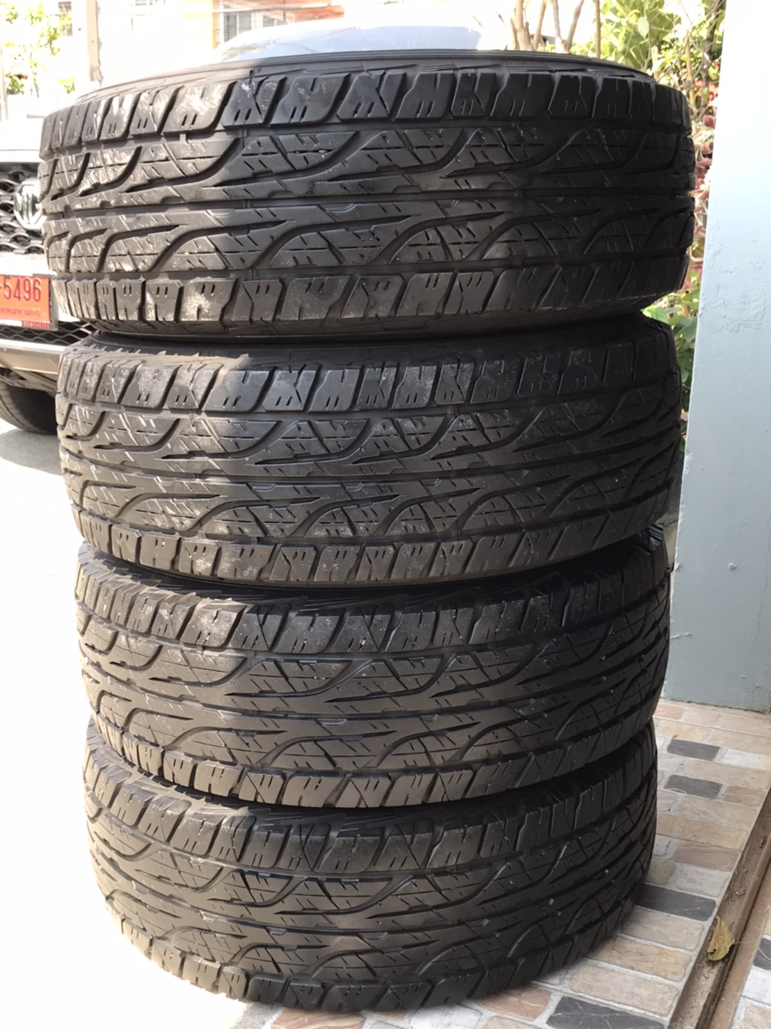 ยาง 265/65R17 ปี18 ดันลอป สภาพนางฟ้า ชุดนี้ลดราคาเหลือ 4700 บาท