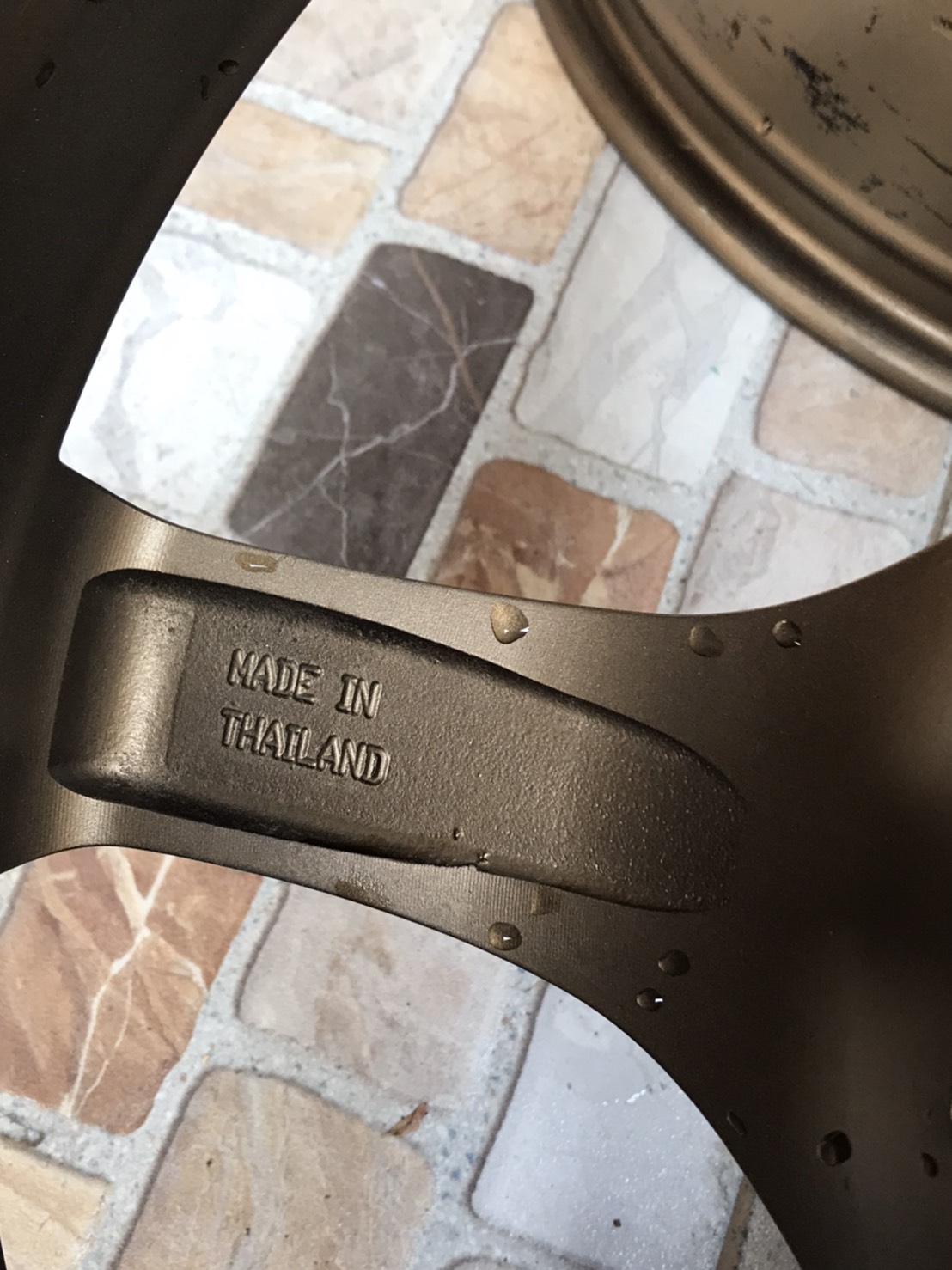 ล้อแม็กขอบ20นิ้ว6รูสวยๆ ชุดนี้ลดราคาเหลือ 7700 บาท ล้อแม็กขอบ20นิ้ว6รูสวยๆ ชุดนี้ลดราคาเหลือ 7700 บาท