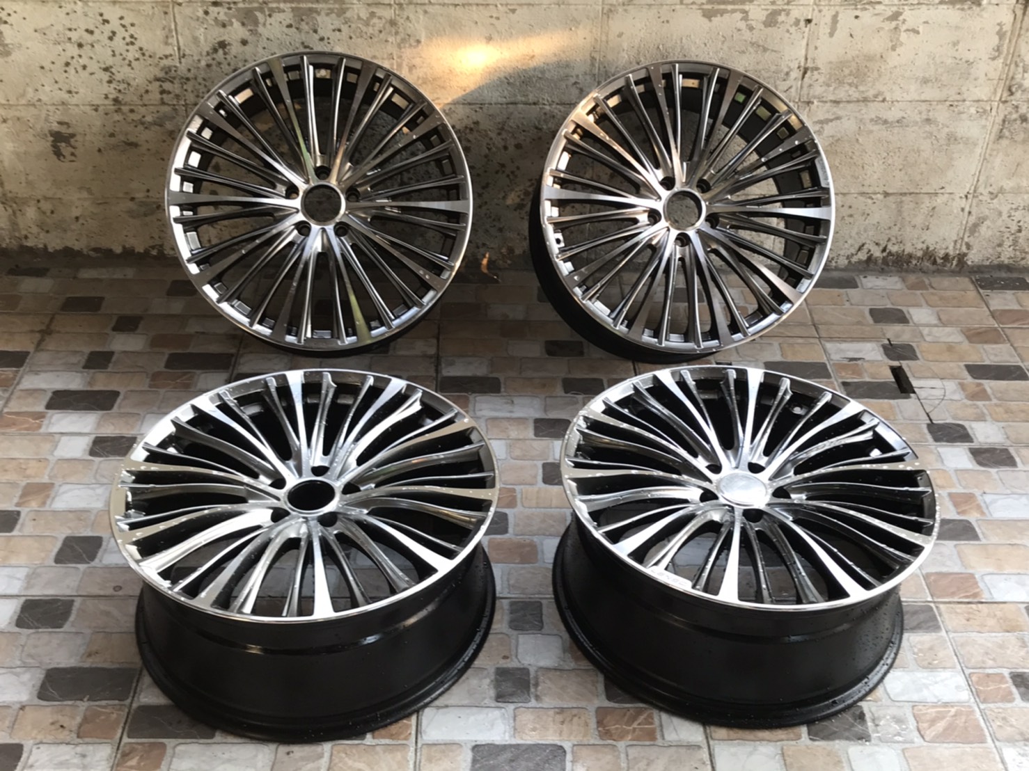 ล้อแม็กขอบ20นิ้ว5รู114 ชุดนี้ลดราคาเหลือ 7900บาท ล้อแม็กขอบ20นิ้ว5รู114 ชุดนี้ลดราคาเหลือ 7900บาท