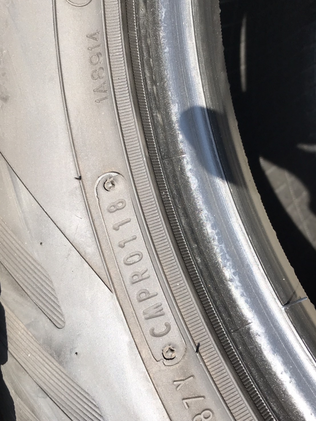 ยาง 265/65R17 ปี18 ดันลอป สภาพนางฟ้า ชุดนี้ลดราคาเหลือ 4700 บาท