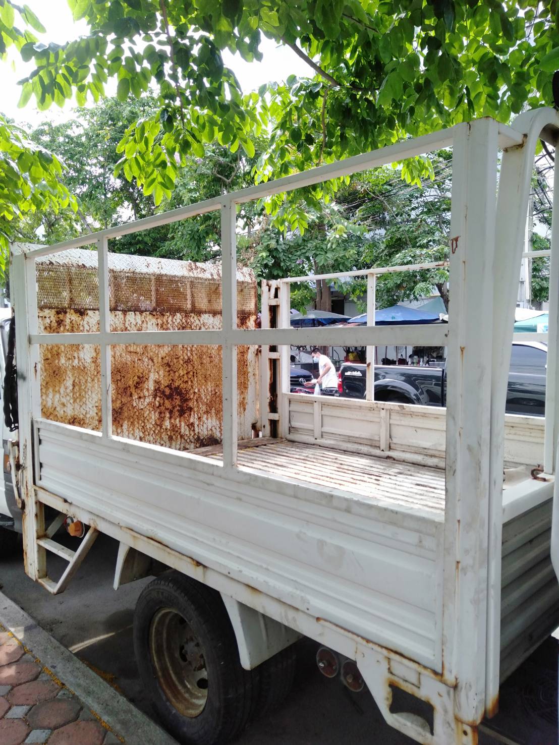 ขายกระบะลอยพร้อมลิฟท์ท้าย ไฟ12V ขายกระบะลอยพร้อมลิฟท์ท้าย ไฟ12V