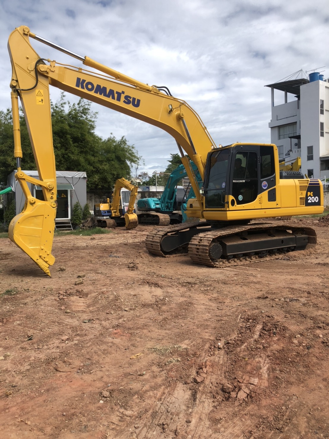 07-06-64.ขายKOMATSU PC200-8 07-06-64.ขายKOMATSU PC200-8