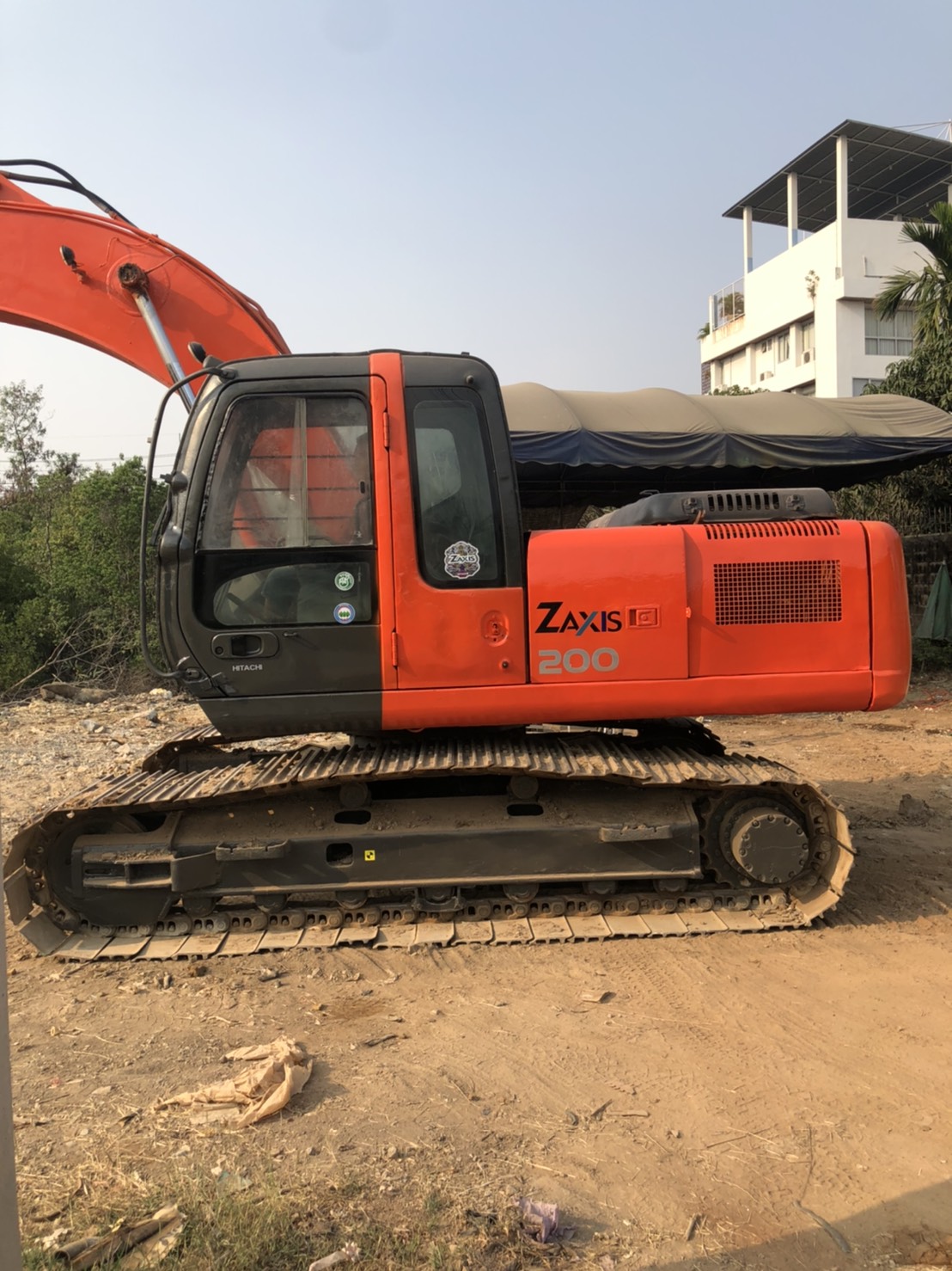 04/02/64.ขายHITACHI ZX200-1 เทอโบใหม่ ชุดซ่อมไดคูแลกเจอใหม่ ไล่ระบบเต็มทุกจุด แอร์เย็นช่วงล่างได้ไฟฟ้าครบใบแทรคใส้ให้ครบ เล่มทะเบียน รถสภาพพร้อมใช้งาน