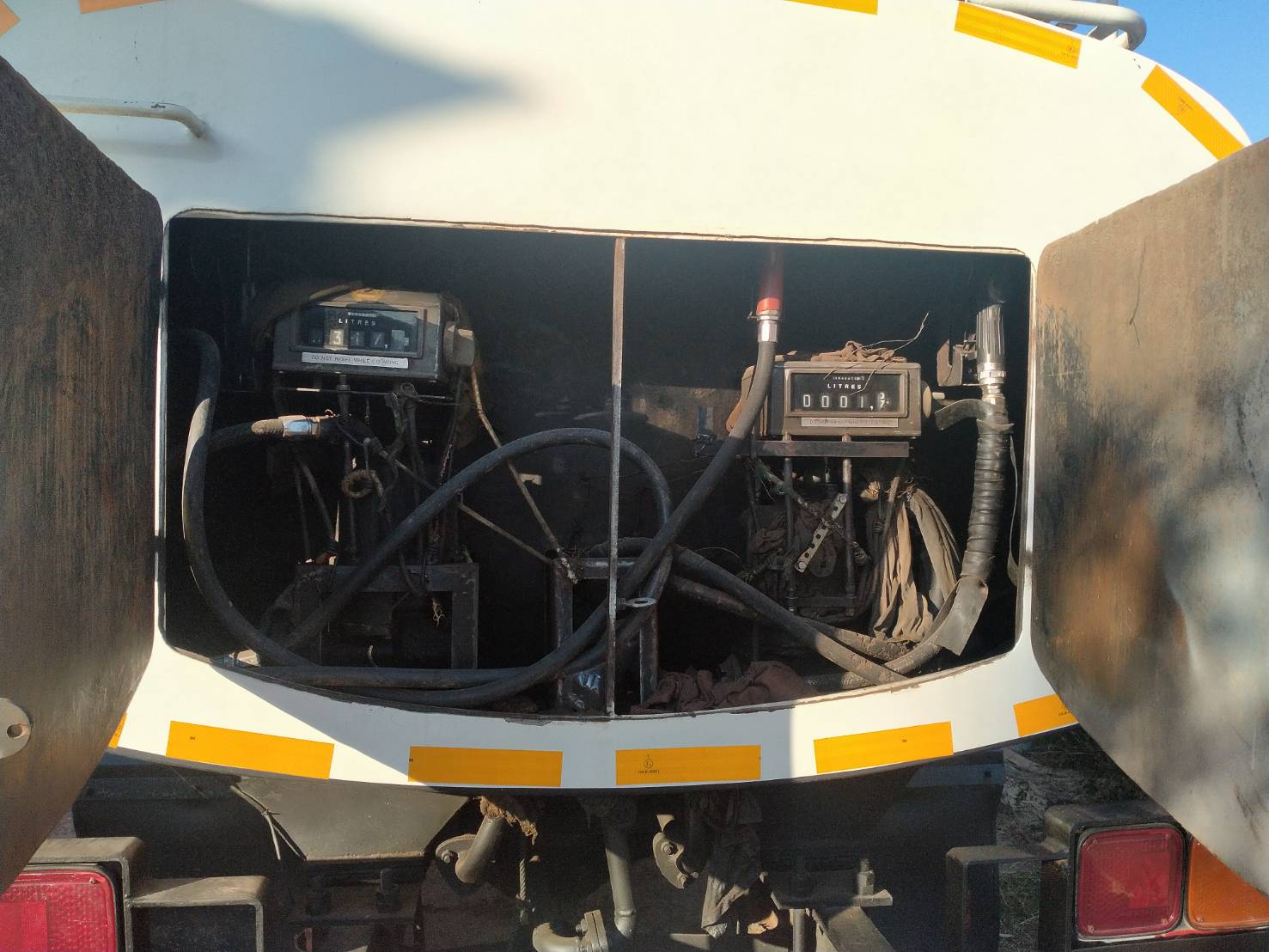 01/12/63.ขายรถบรรทุกน้ำROCKY175 ถังน้ำมัน3ช่อง9000ลิตร 01/12/63.ขายรถบรรทุกน้ำROCKY175 ถังน้ำมัน3ช่อง9000ลิตร